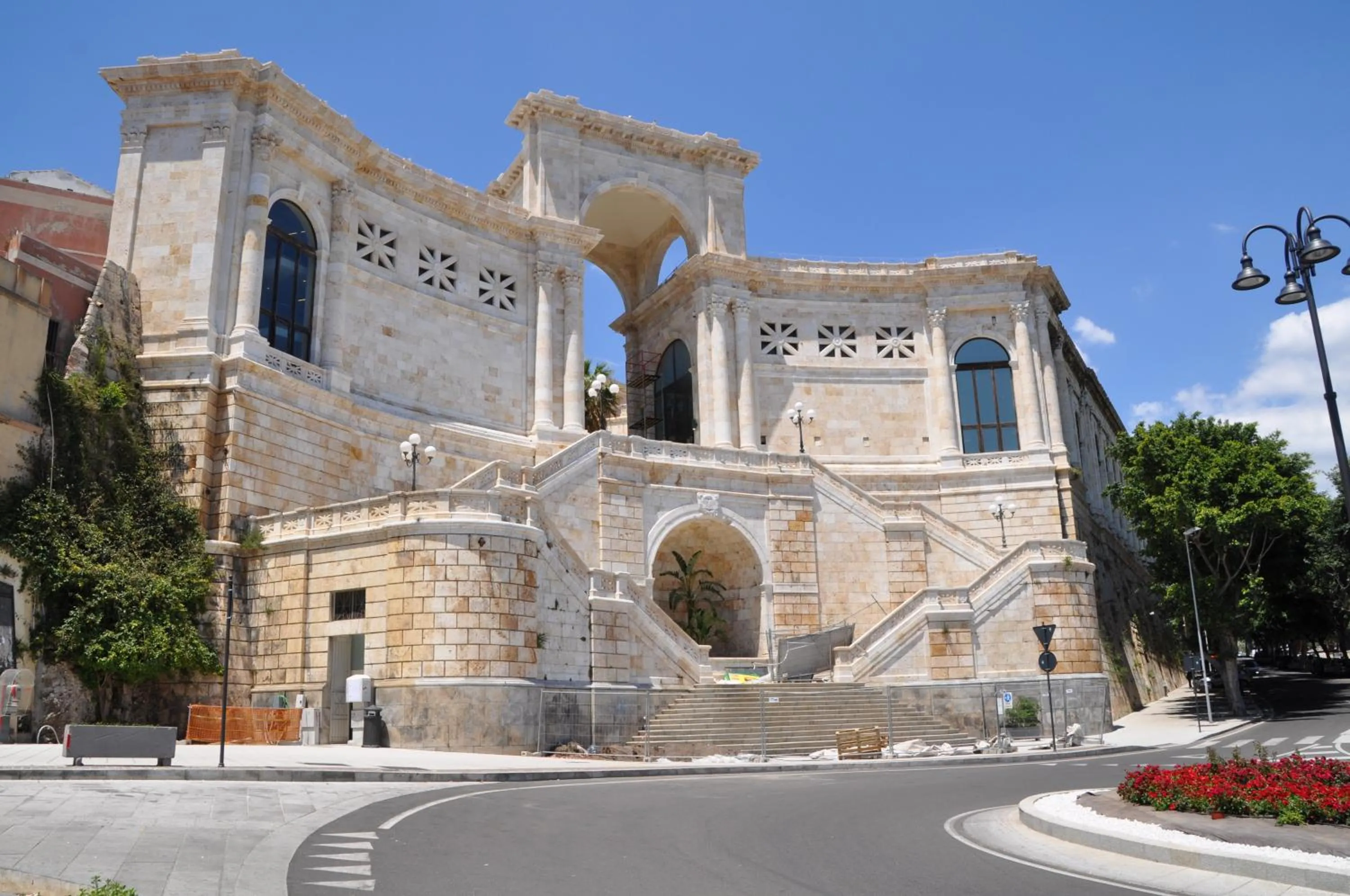 Nearby landmark in EVA LUXURY ROOMS CAGLIARI