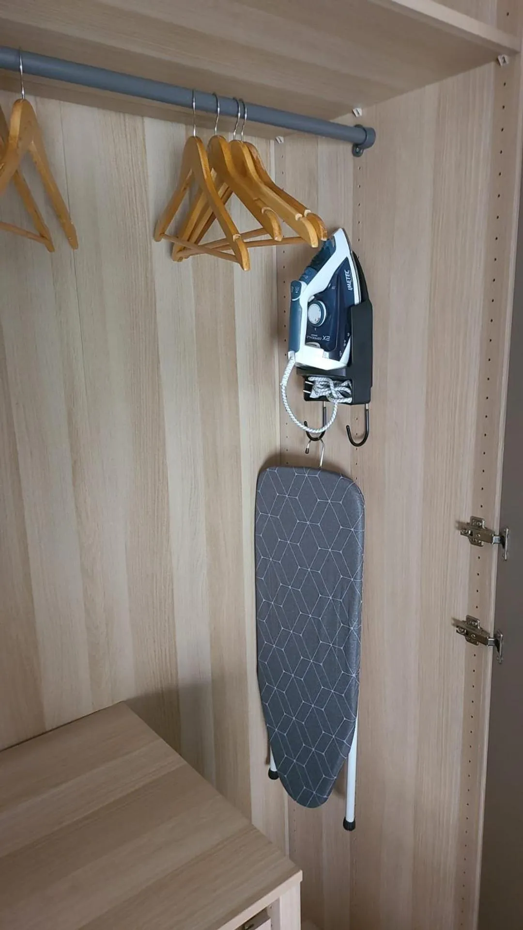 trouser press in EVA LUXURY ROOMS CAGLIARI