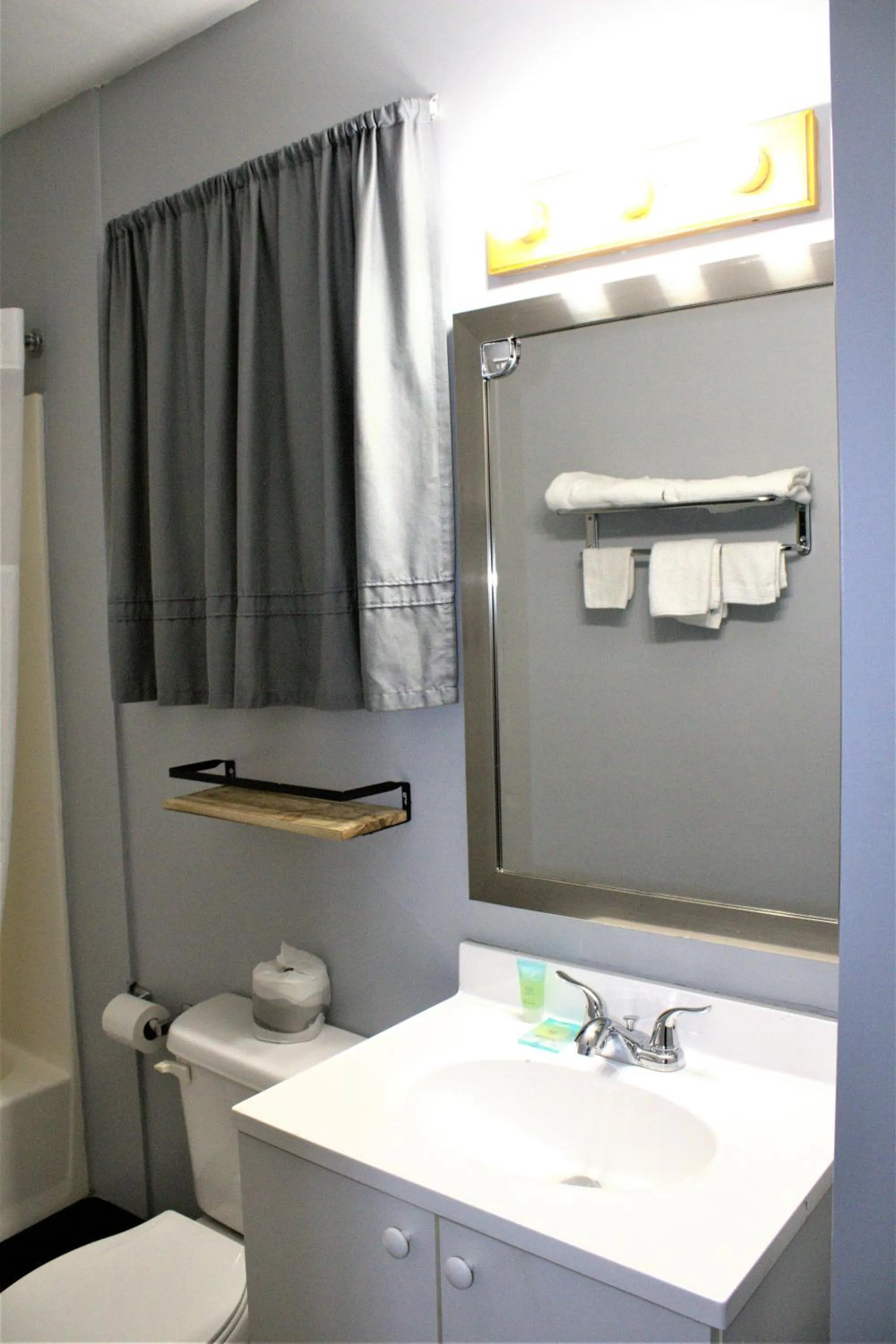 Bathroom in Hometowne Inn & Suites