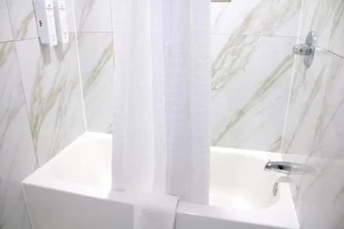 Hometowne Inn & Suites