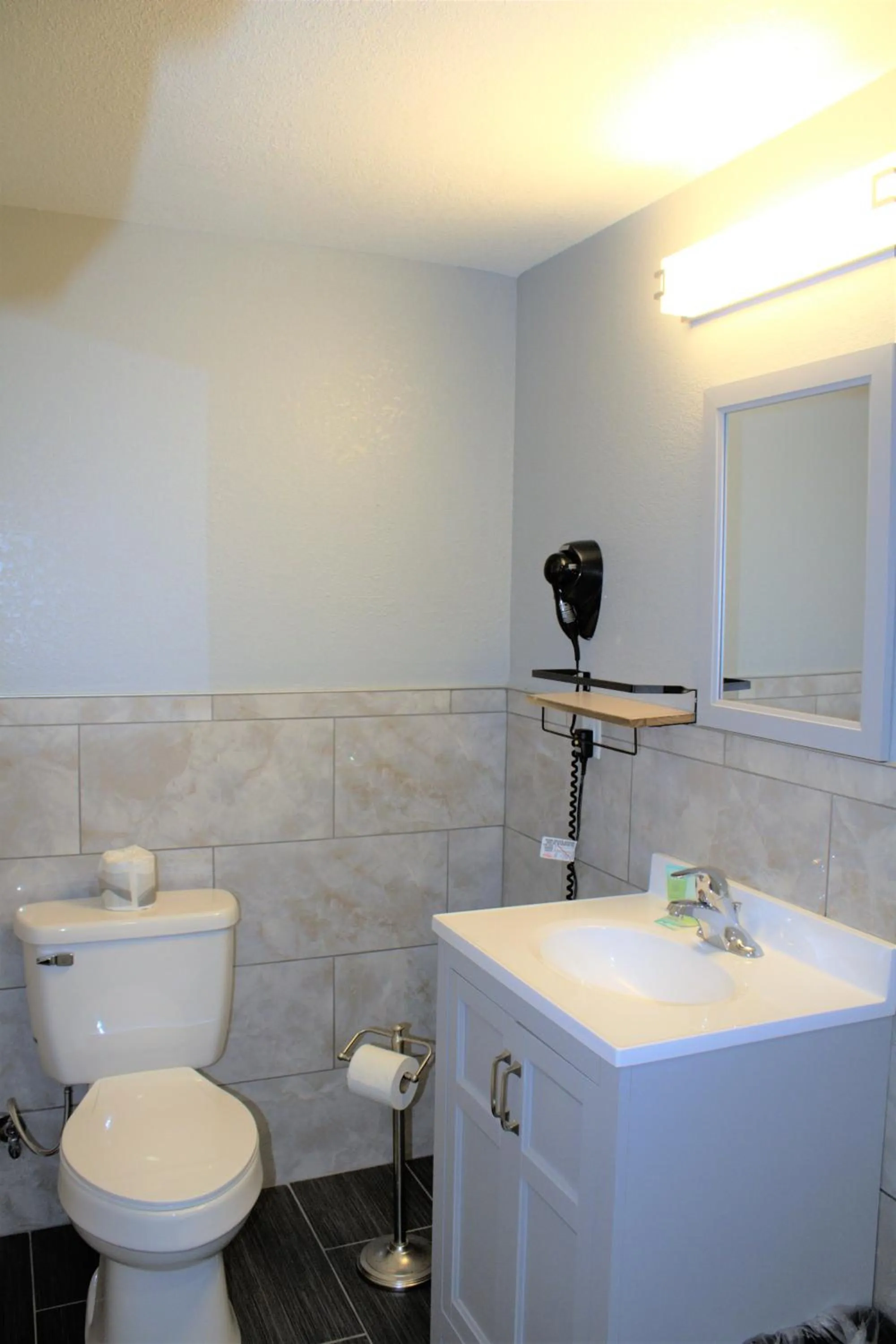 Bathroom in Hometowne Inn & Suites