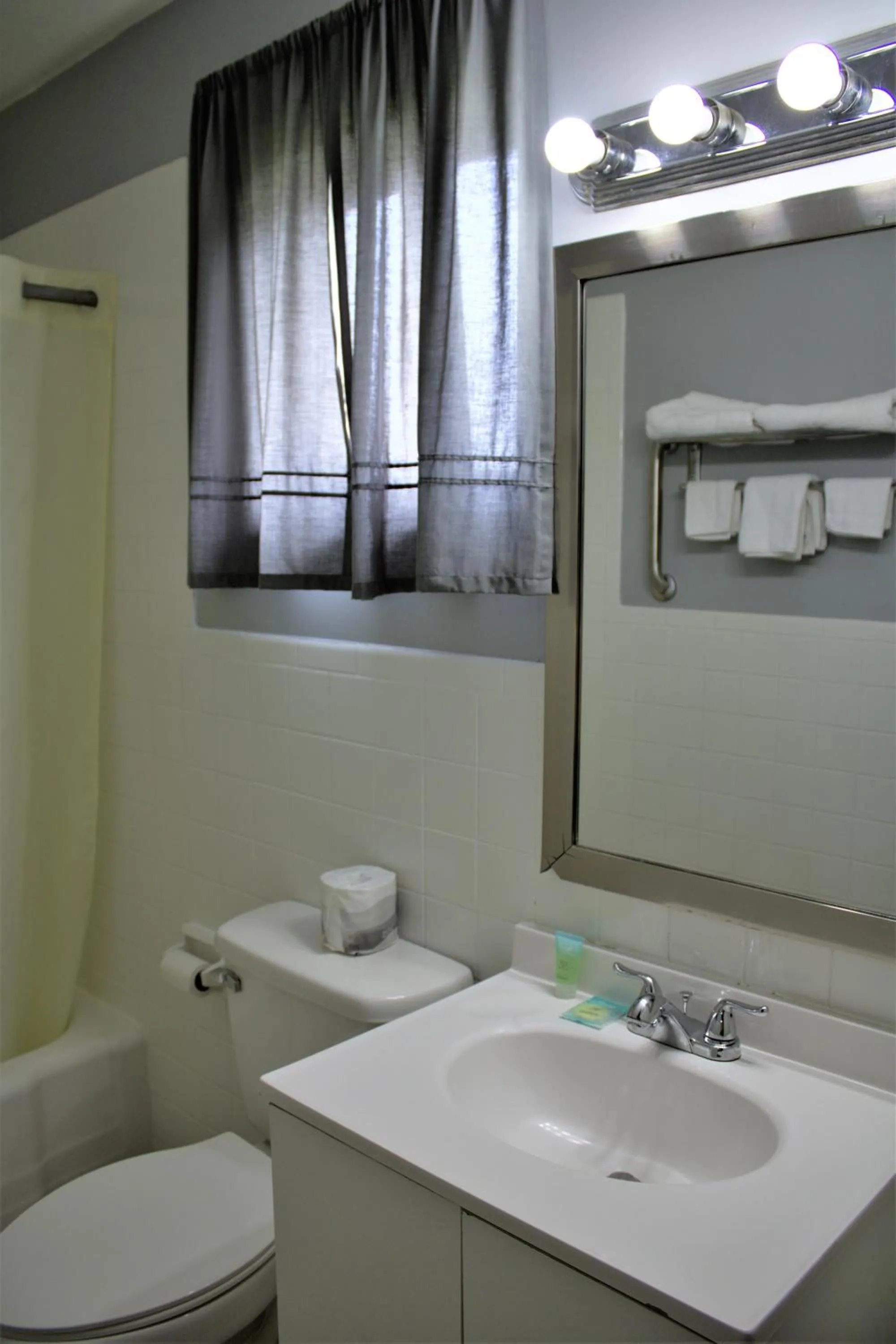 Bathroom in Hometowne Inn & Suites