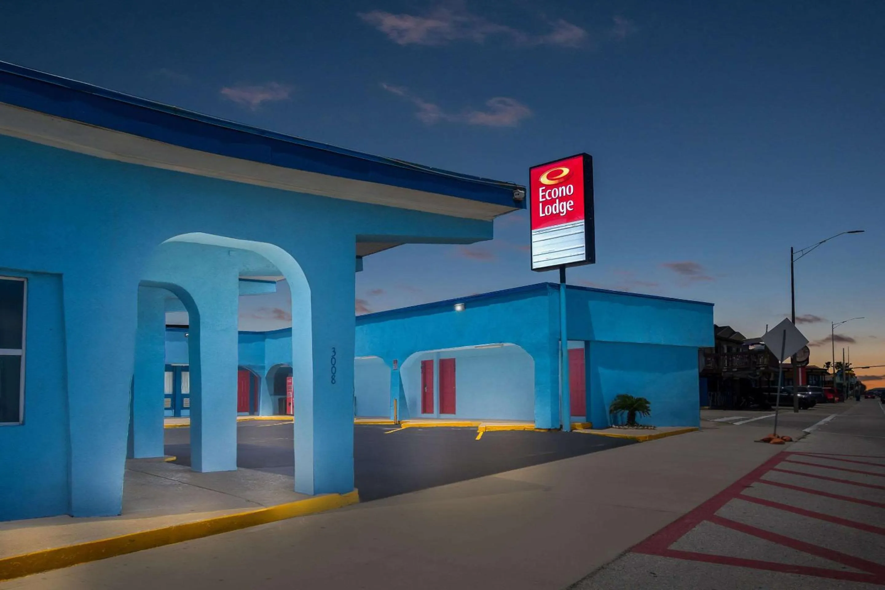 Property building in Econo Lodge Galveston Seawall