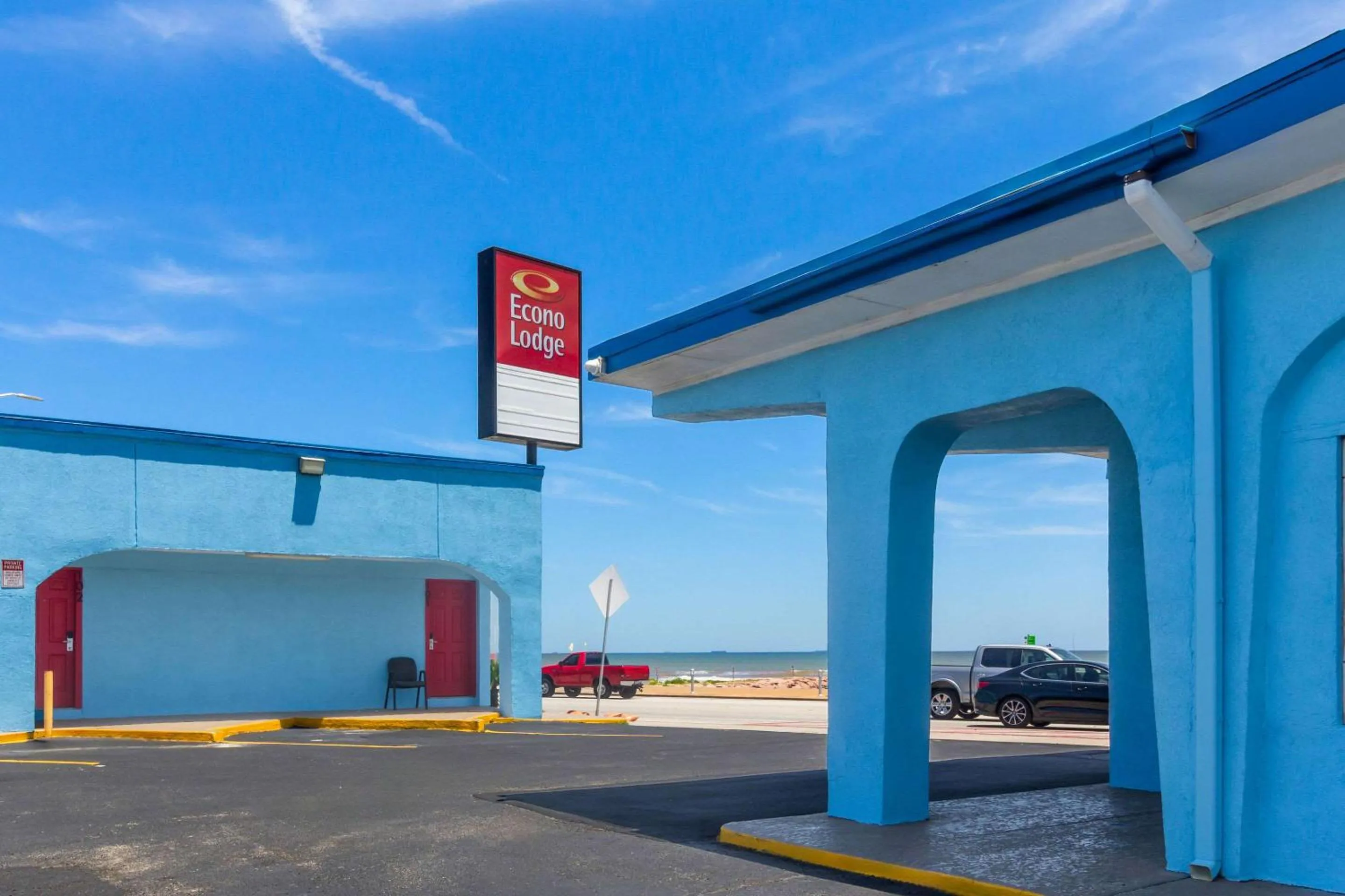 Property building in Econo Lodge Galveston Seawall