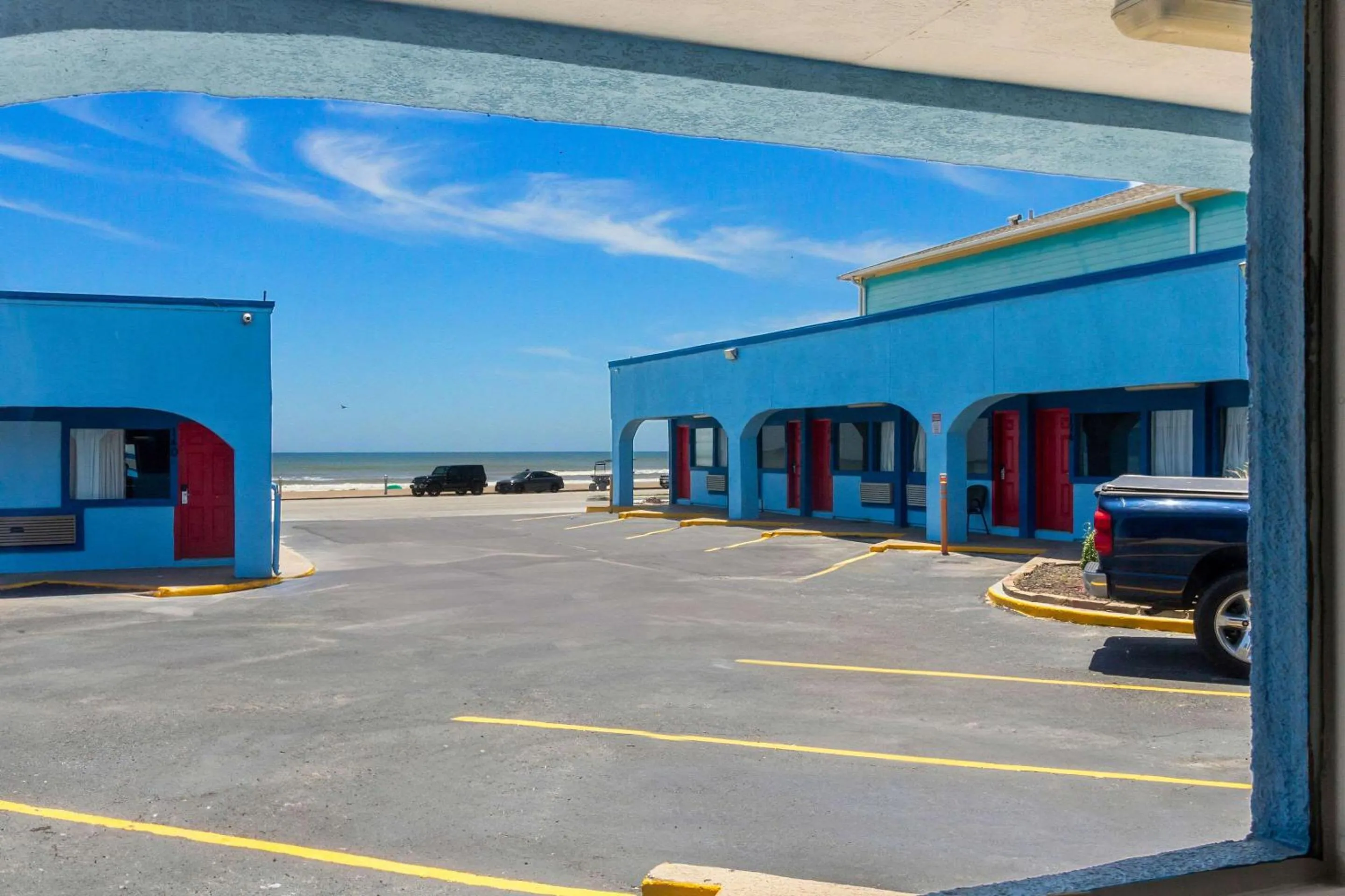 Property building in Econo Lodge Galveston Seawall