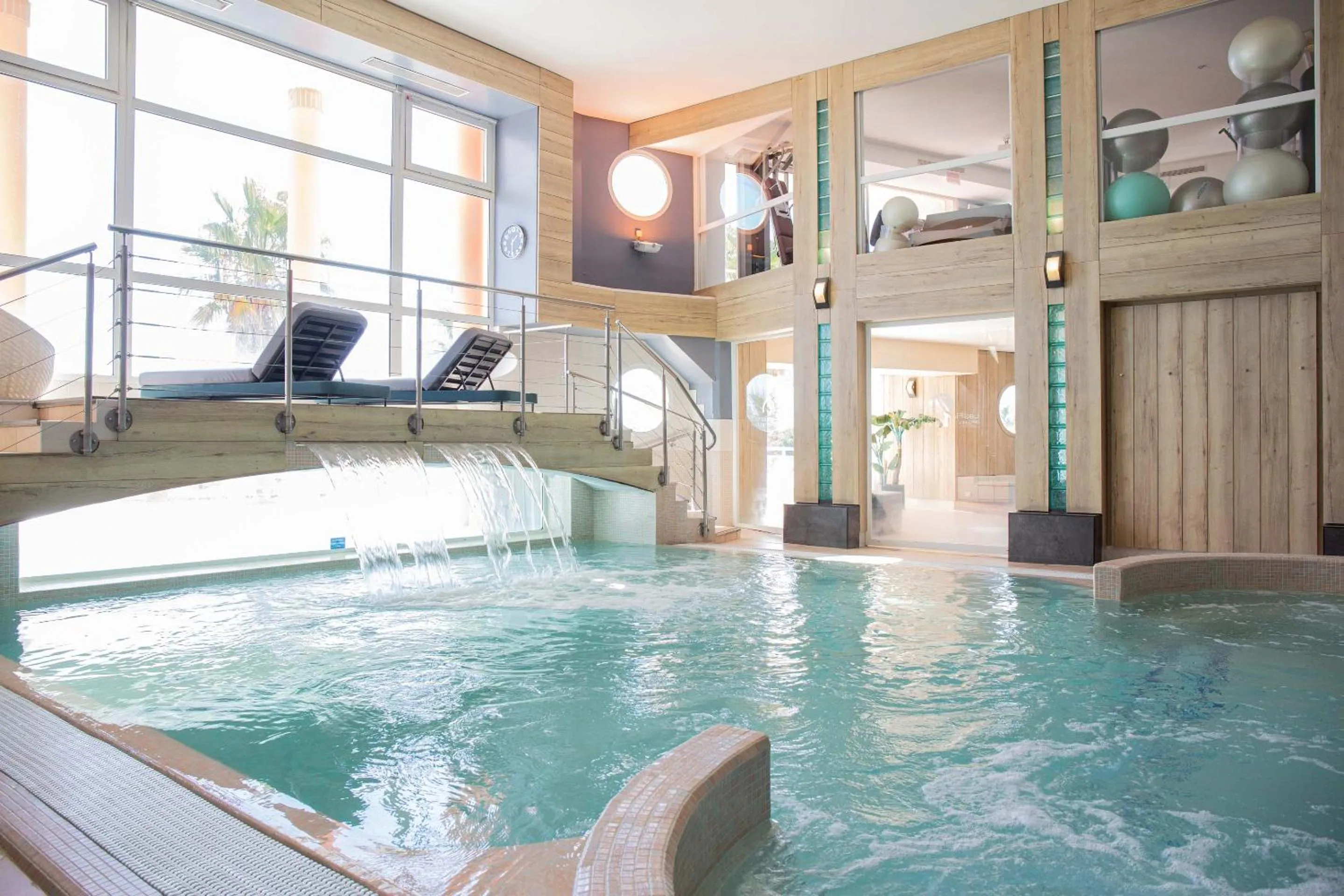 Spa and wellness centre/facilities in Grand Hôtel Les Flamants Roses Thalasso & Spa