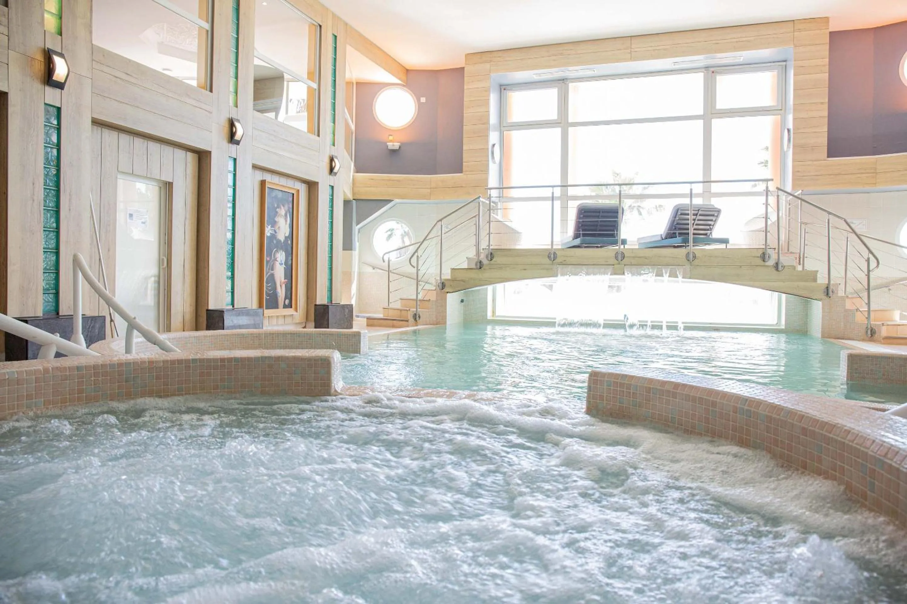 Spa and wellness centre/facilities in Grand Hôtel Les Flamants Roses Thalasso & Spa