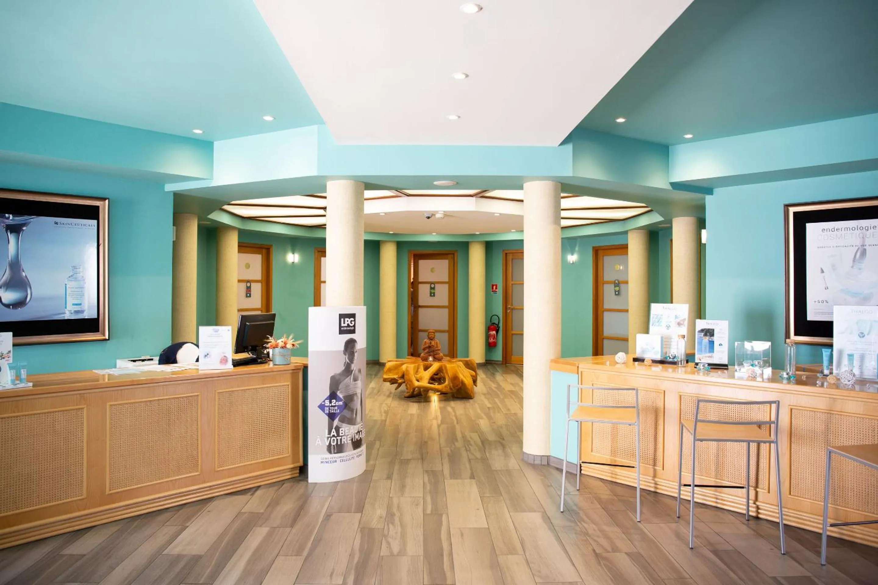 Spa and wellness centre/facilities in Grand Hôtel Les Flamants Roses Thalasso & Spa