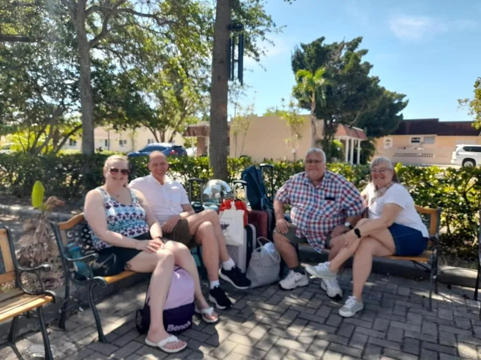 Seating area in Super 8 Motel by Wyndham near Fort Lauderdale Arpt