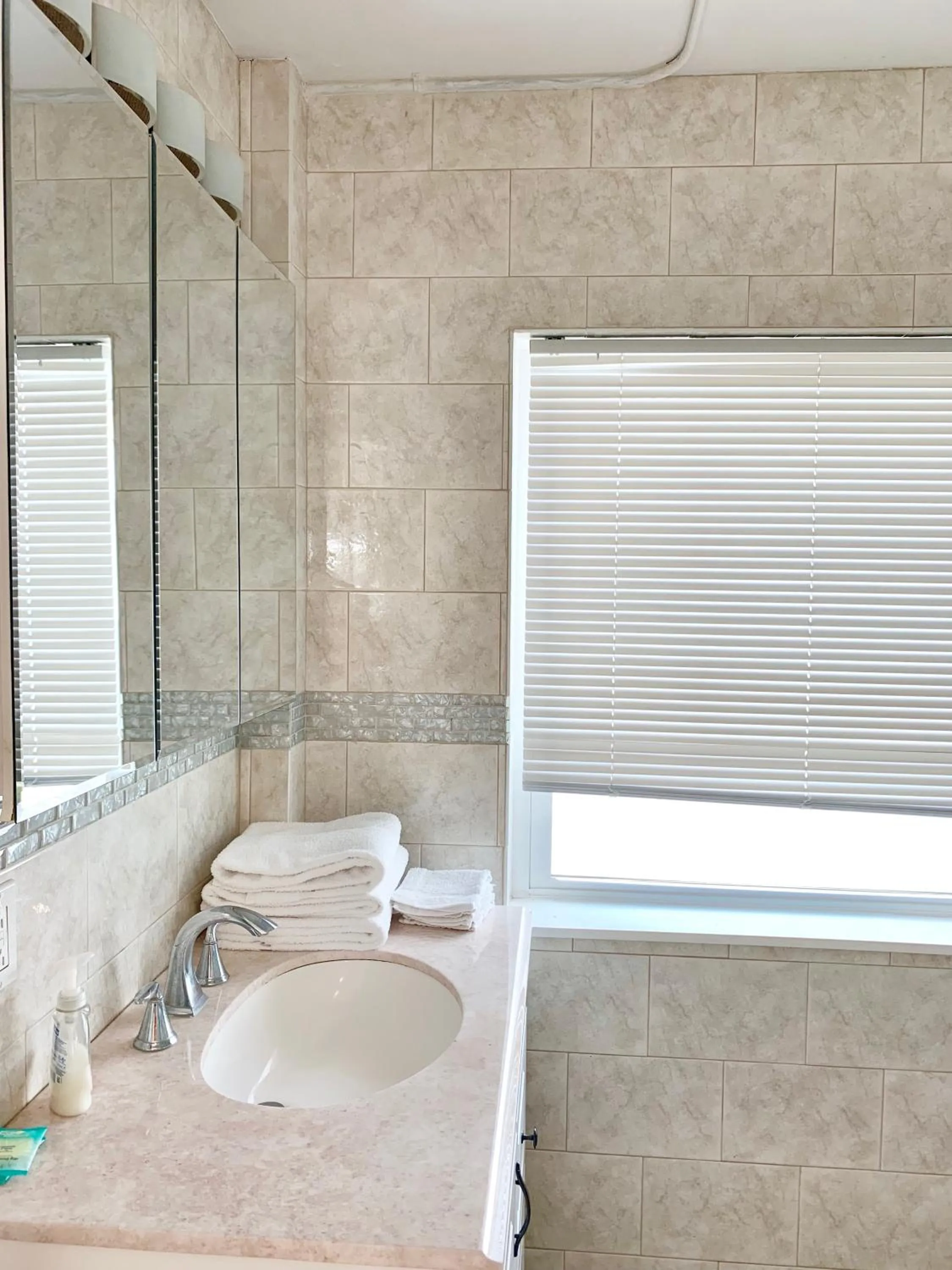 Shower in White Caps Motel