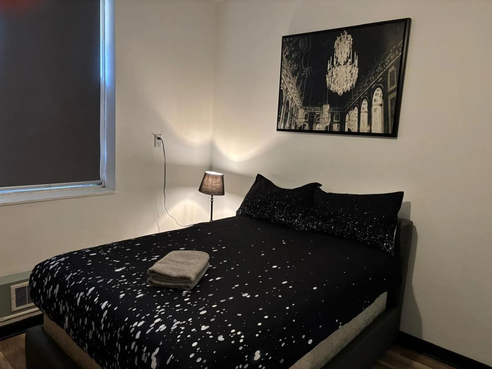 Bed in Queen Nest Hotel