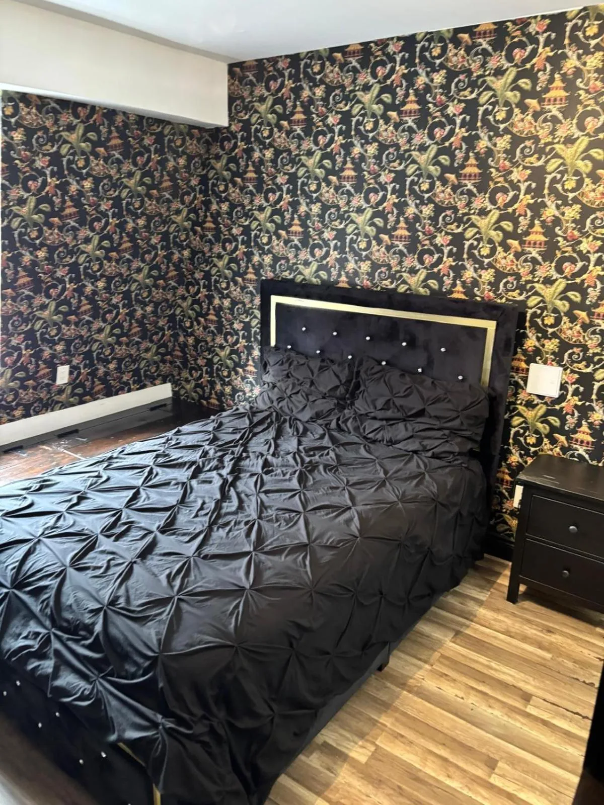 Bed in Palmerston Hotel