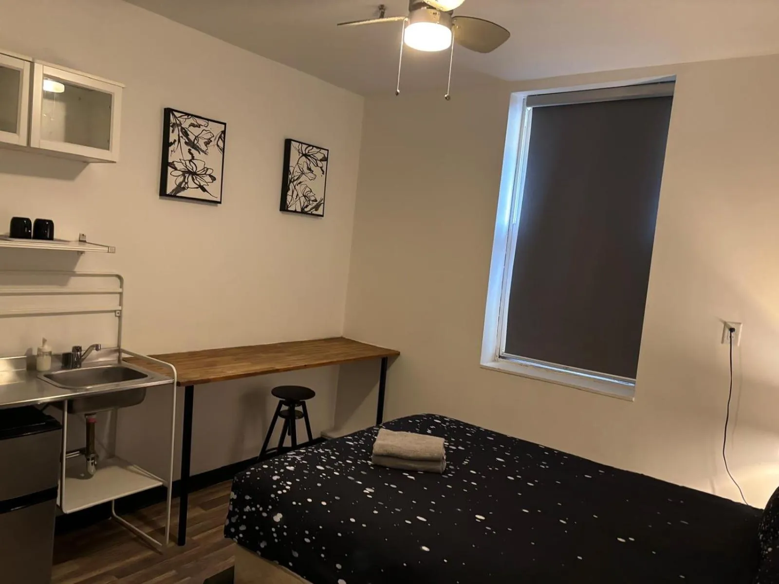 Bed in Queen Nest Hotel