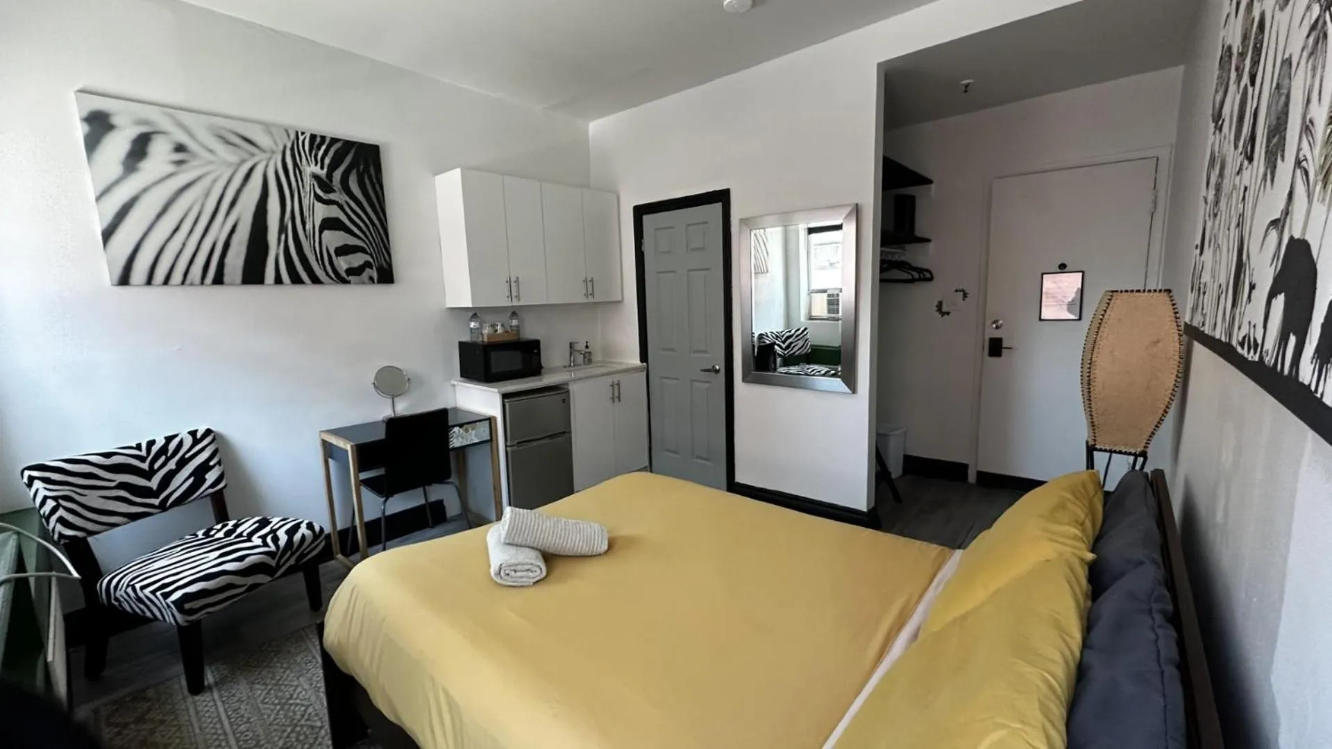 Bed in Queen Nest Hotel