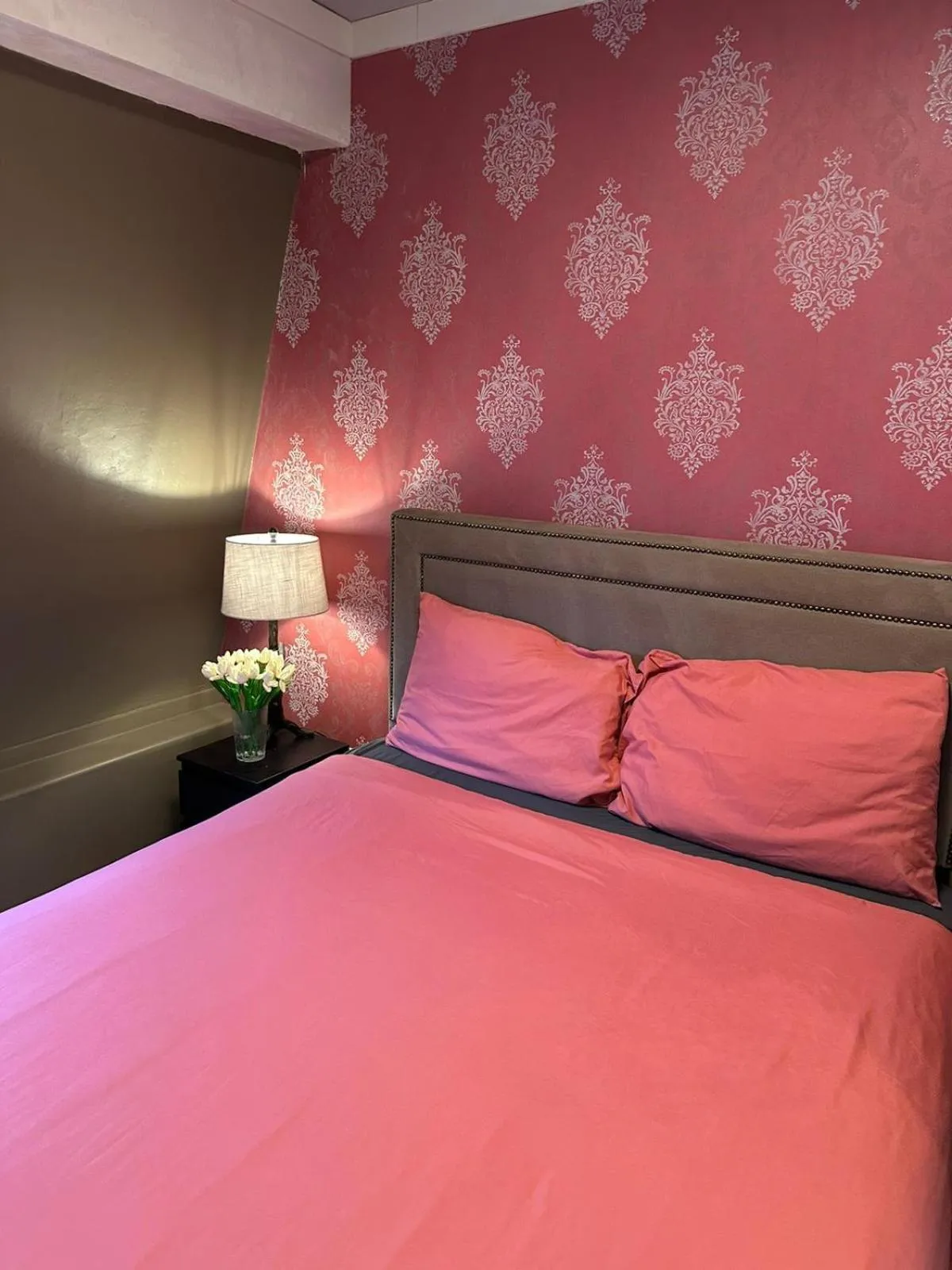 Bed in Queen Nest Hotel