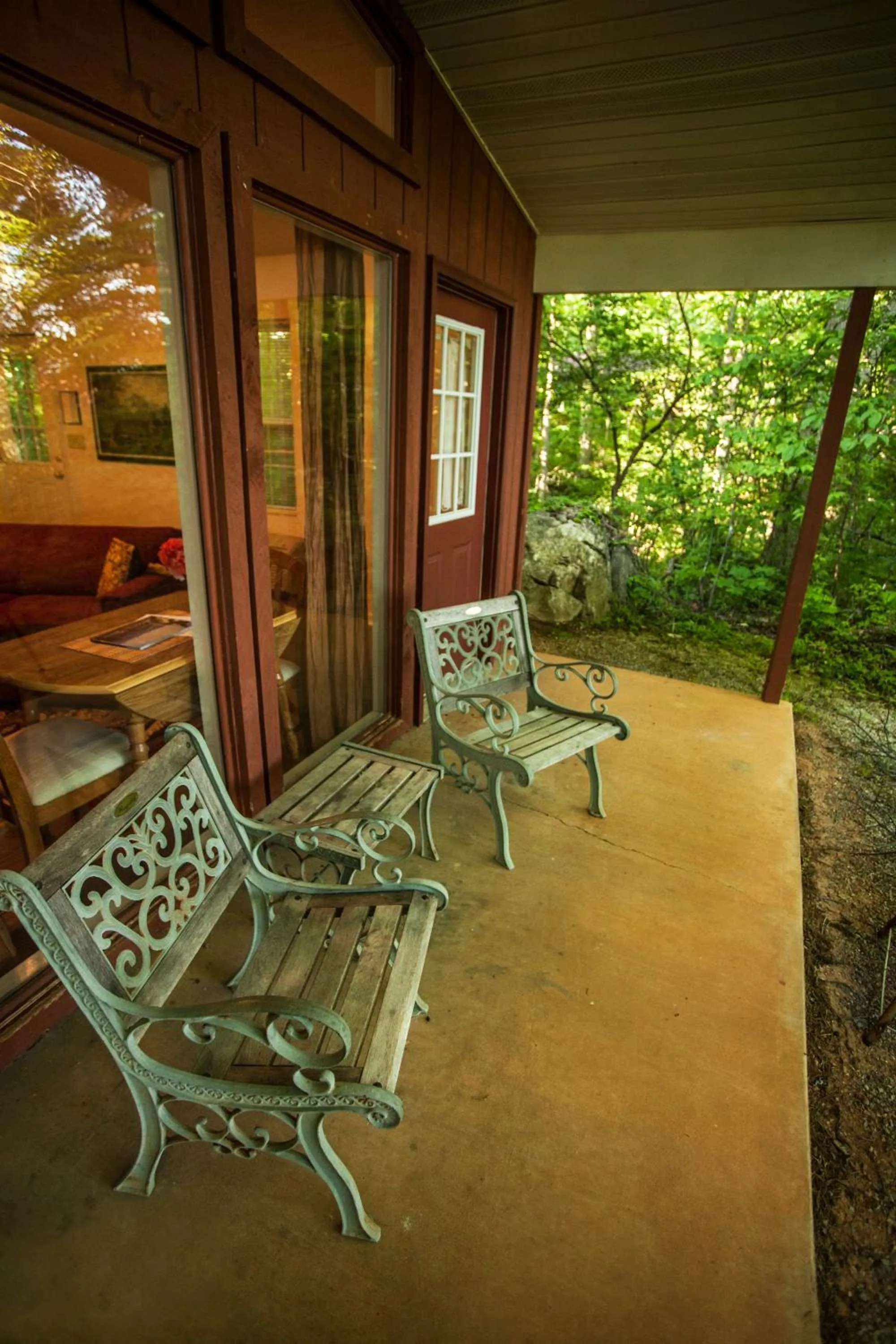 Balcony/Terrace in Nolichuckey Bluffs Bed & Breakfast Cabins