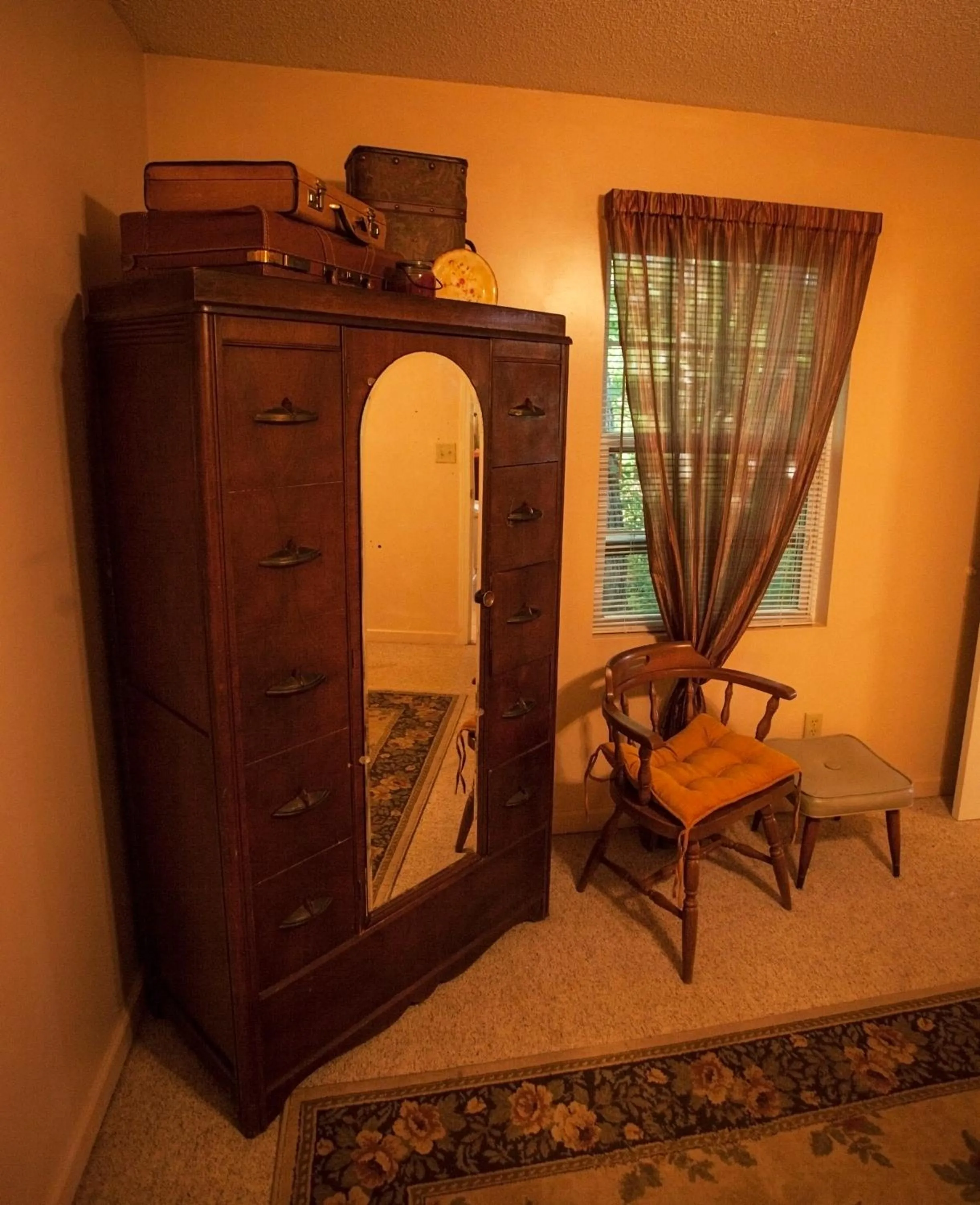 Bedroom in Nolichuckey Bluffs Bed & Breakfast Cabins