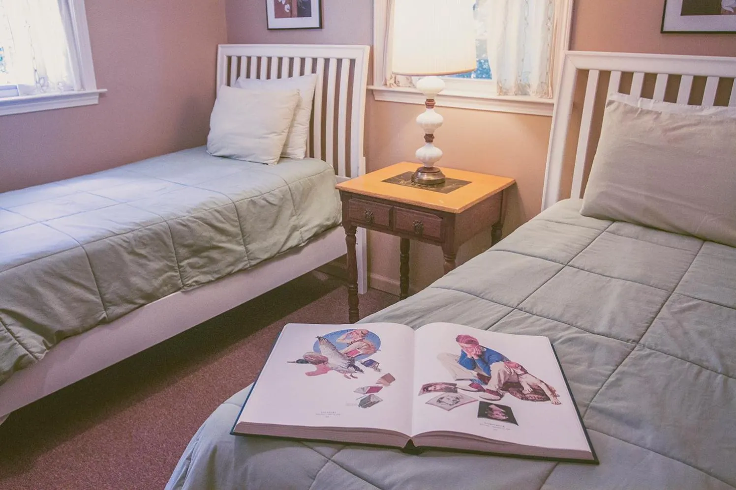 Bedroom, Bed in Nolichuckey Bluffs Bed & Breakfast Cabins