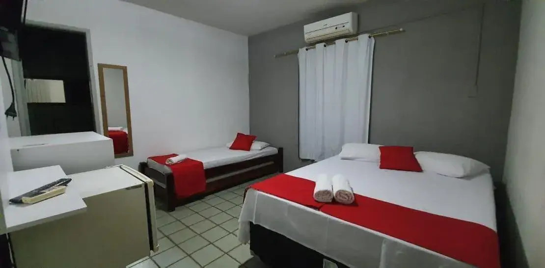 Standard Quadruple Room - single occupancy in Hotel Pousada Mar Azul Standard Quadruple Room - single occupancy in Hotel Pousada Mar Azul