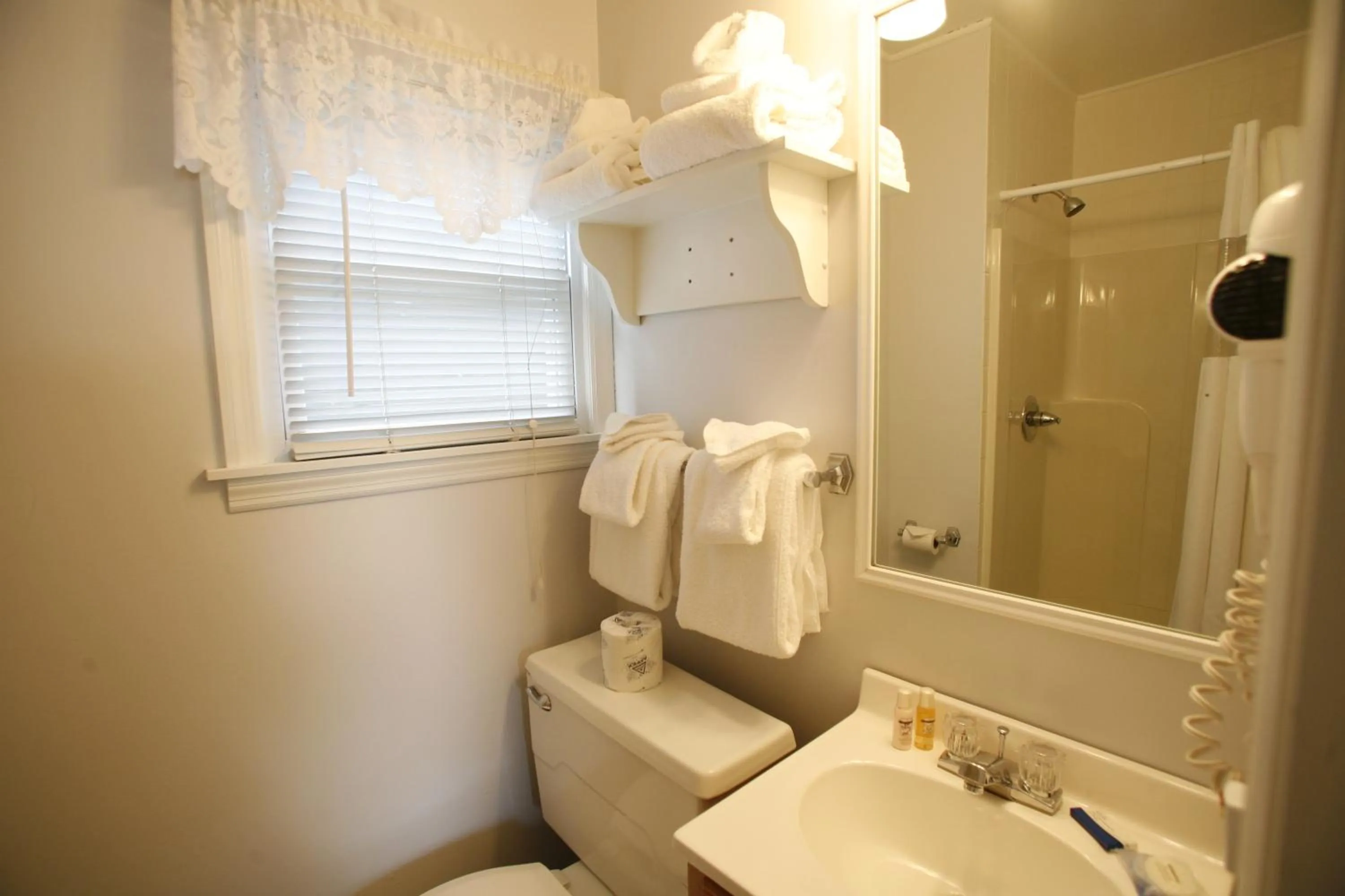 Bathroom in The Heritage of Lake George