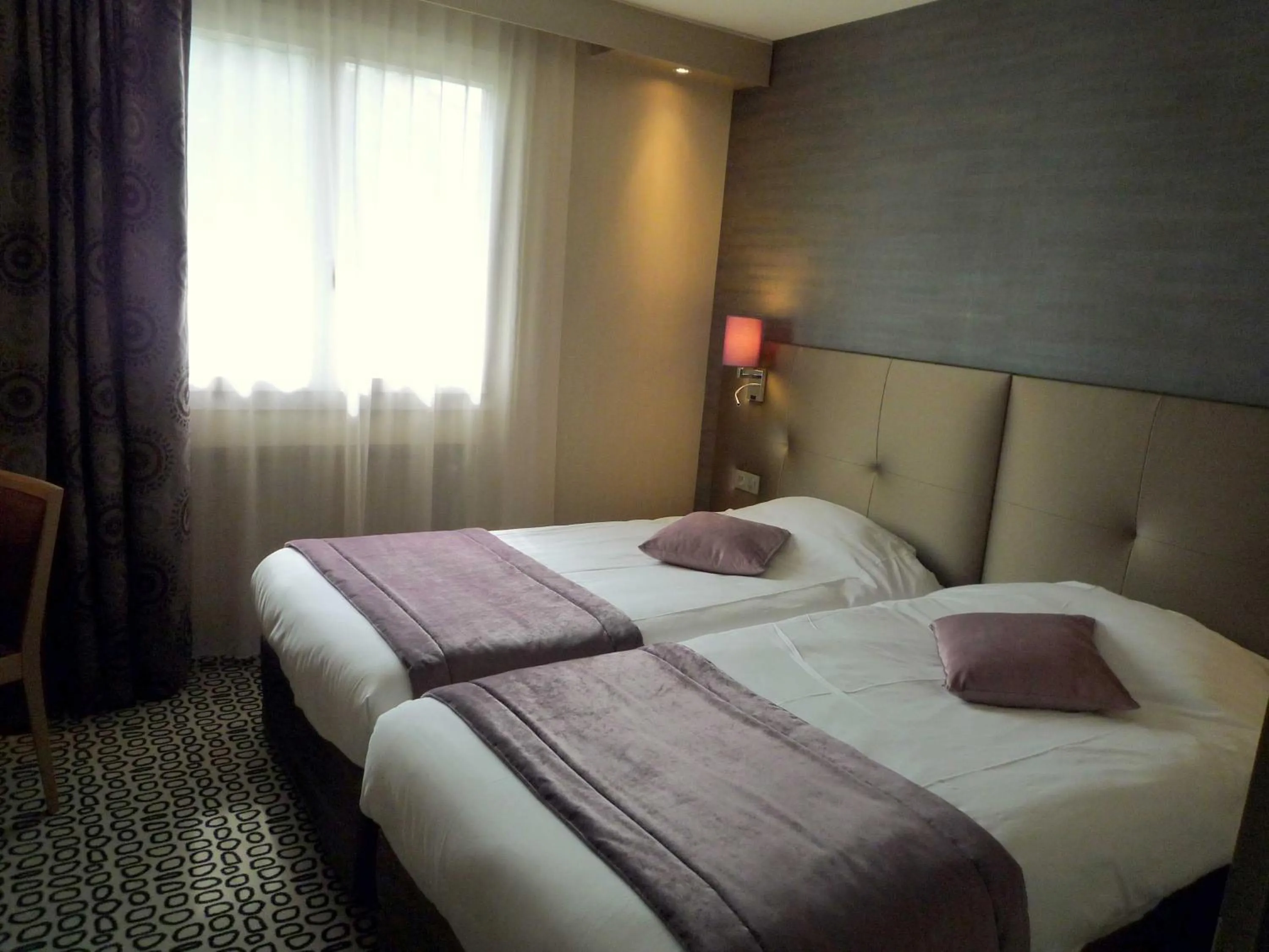 Bed in The Originals City, Hôtel Rey du Mont Sion, Saint-Julien-en-Genevois Sud