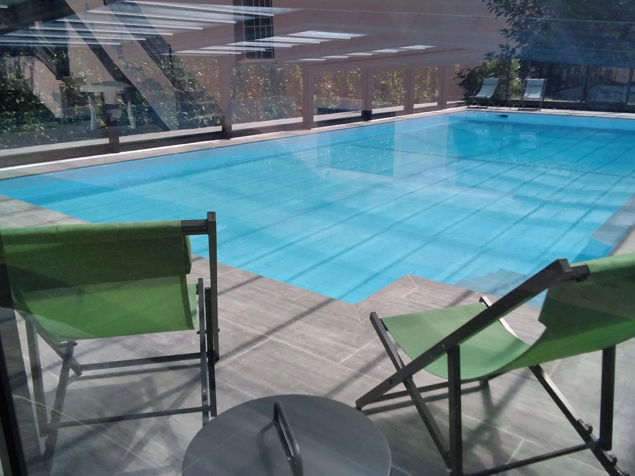 Swimming pool in The Originals City, Hôtel Rey du Mont Sion, Saint-Julien-en-Genevois Sud