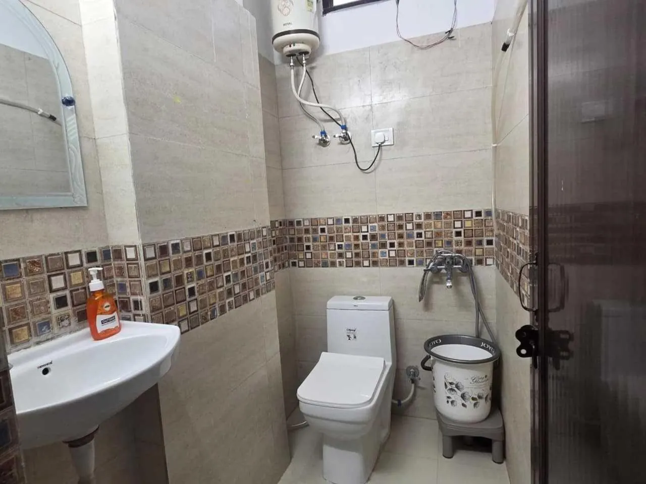 Bathroom in Hotel O Nangloi Railway Station Formerly Chahal Guest House