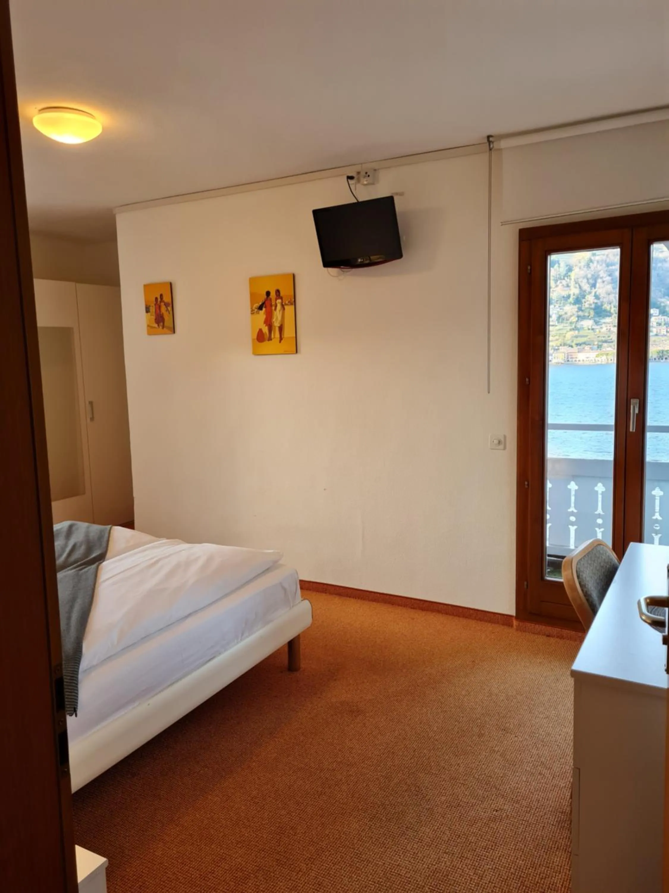 Double Room with Balcony in Zappa Lake Lodge