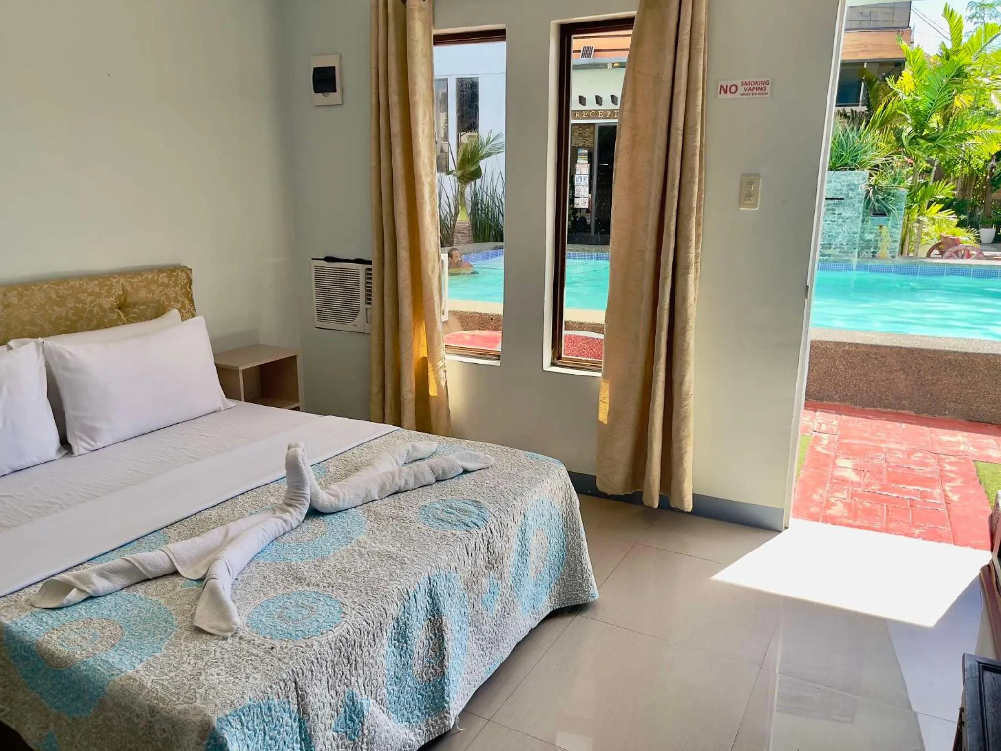 Bed in Little Rock Cebu