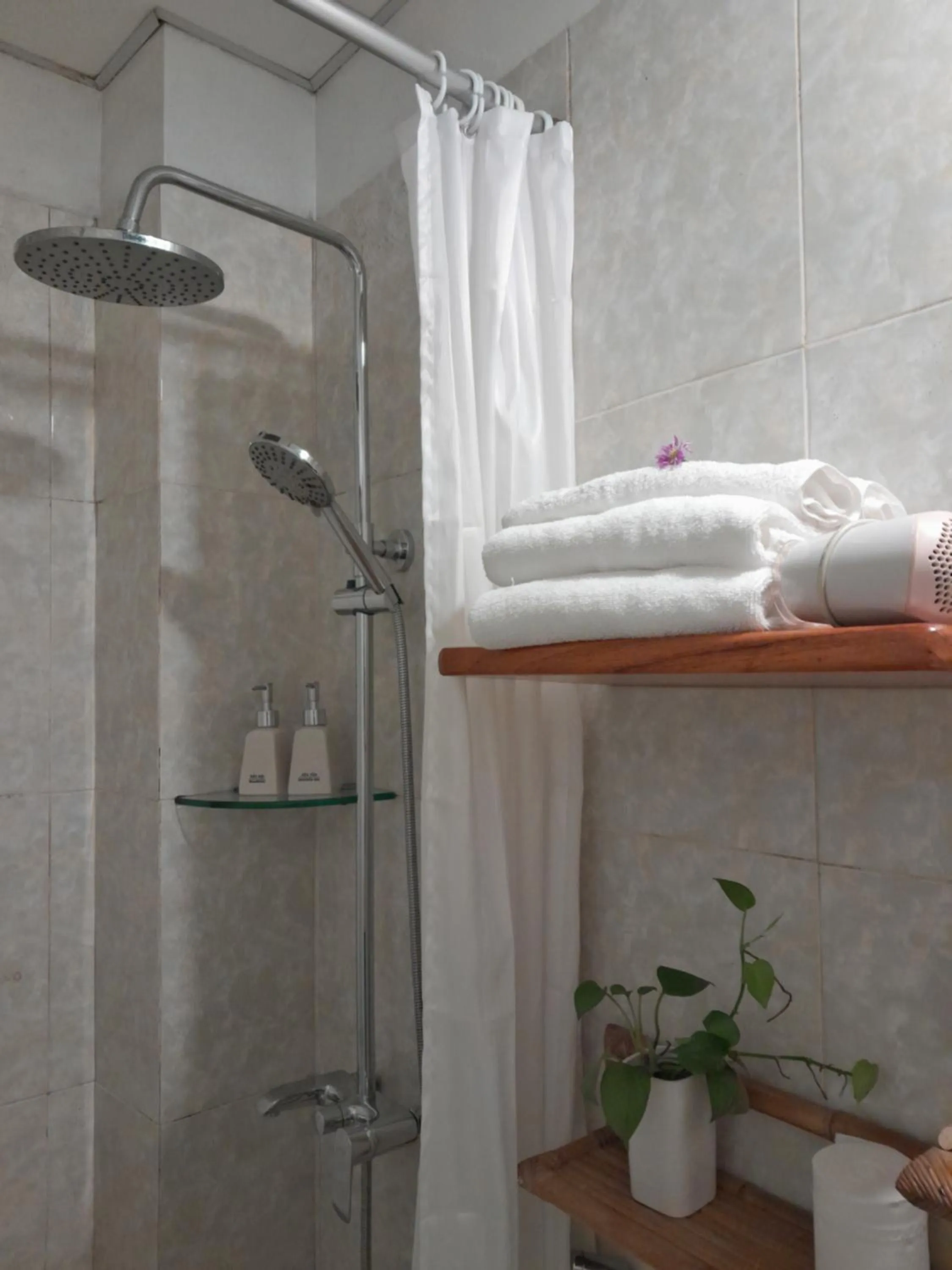 Bathroom in Tâm Homestay