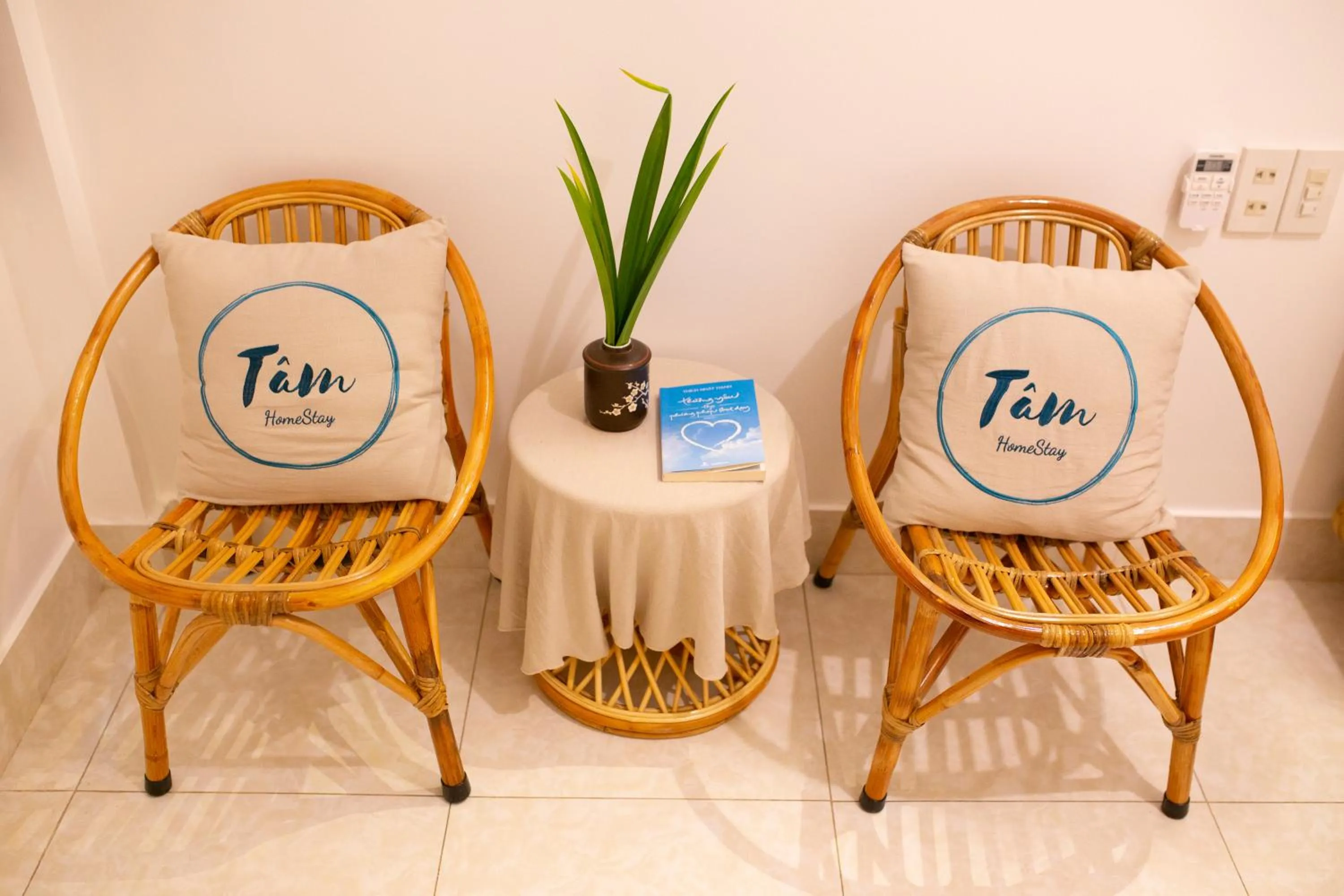 Logo/Certificate/Sign in Tâm Homestay