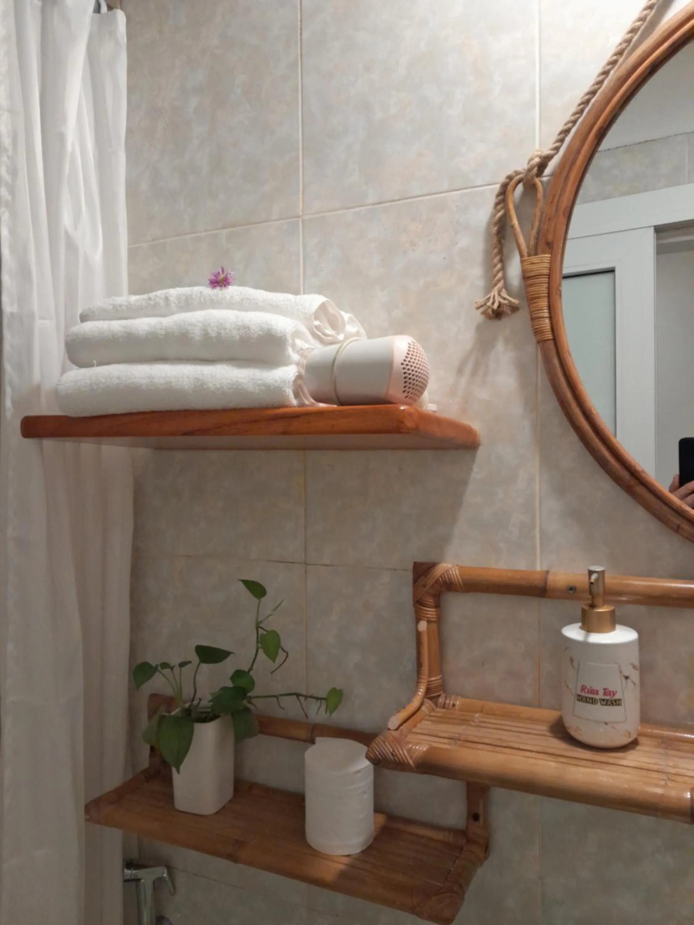 Bathroom in Tâm Homestay