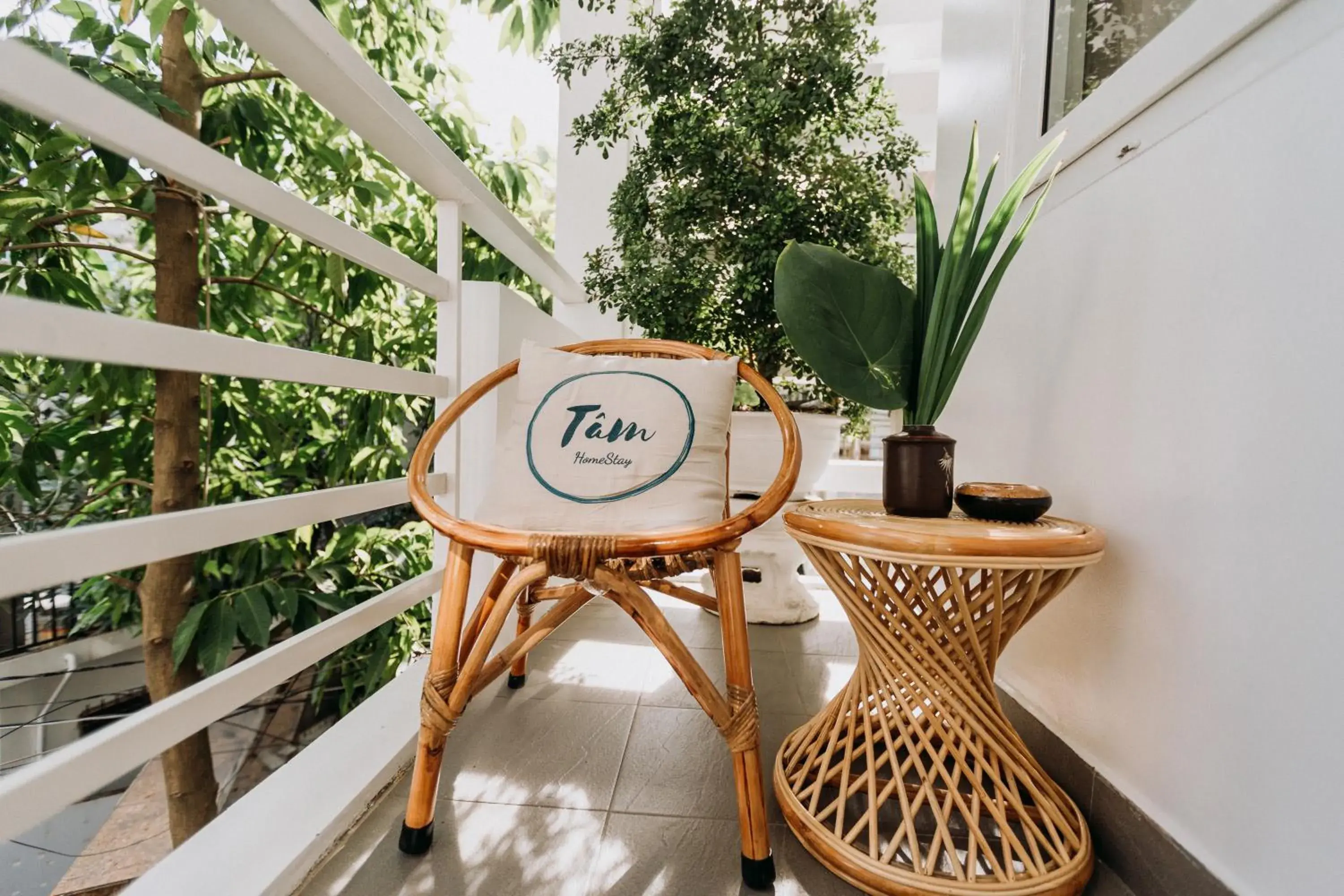 Deluxe Double Room with Balcony in Tâm Homestay Deluxe Double Room with Balcony in Tâm Homestay