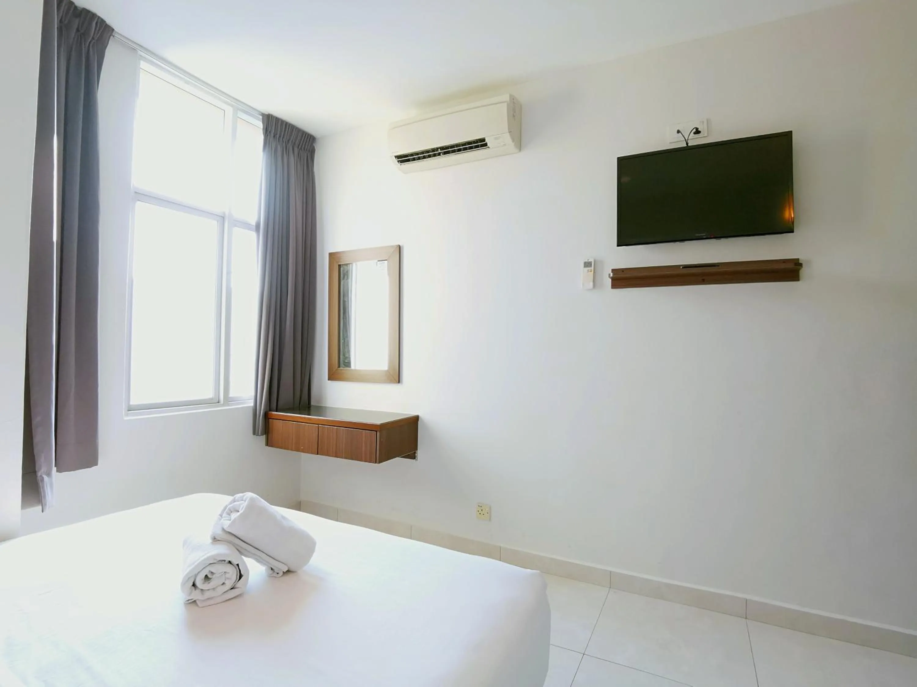 TV and multimedia, Bed in HKF Hotel