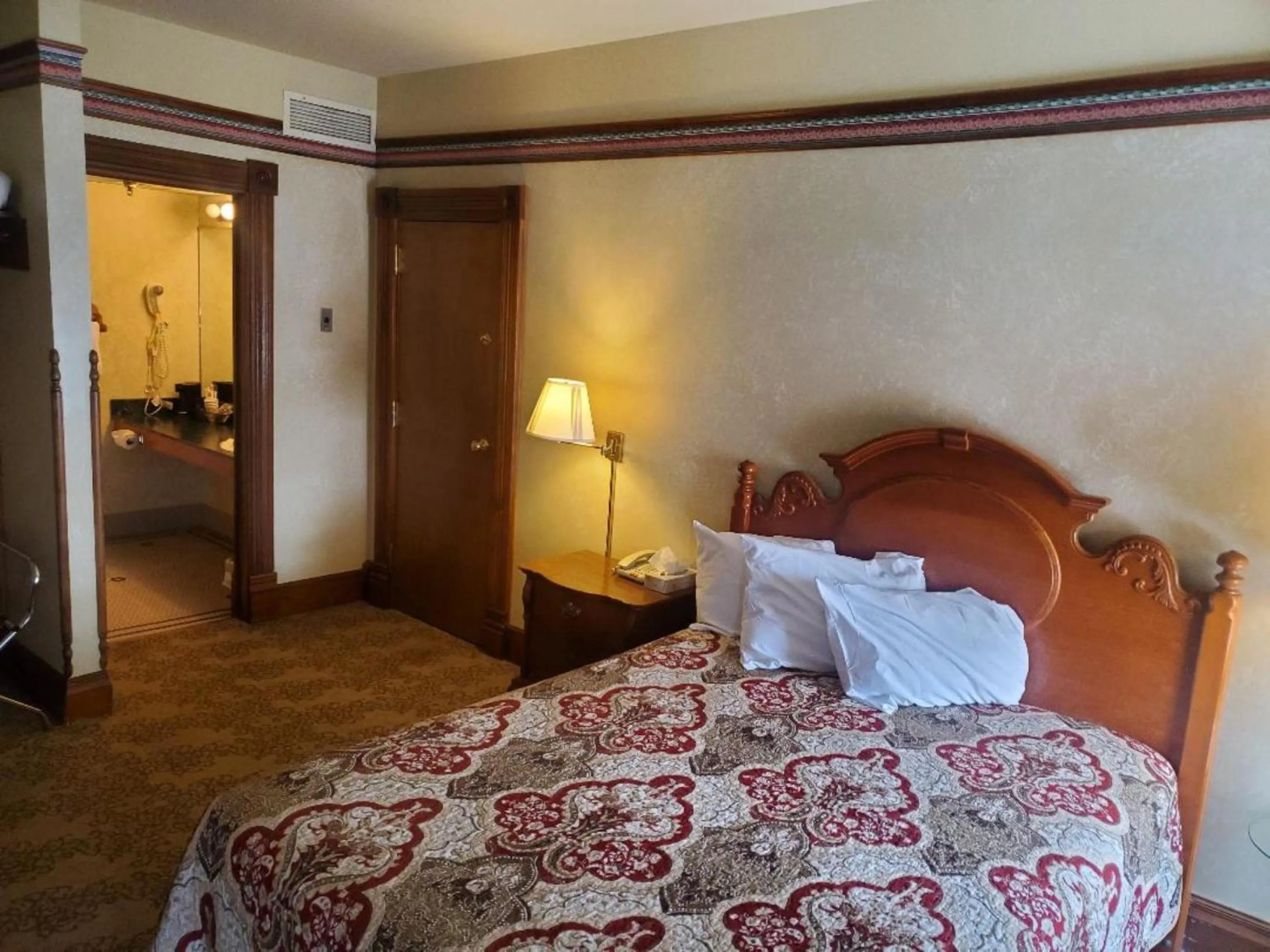 Street view, Bed in Historic Bullock Hotel