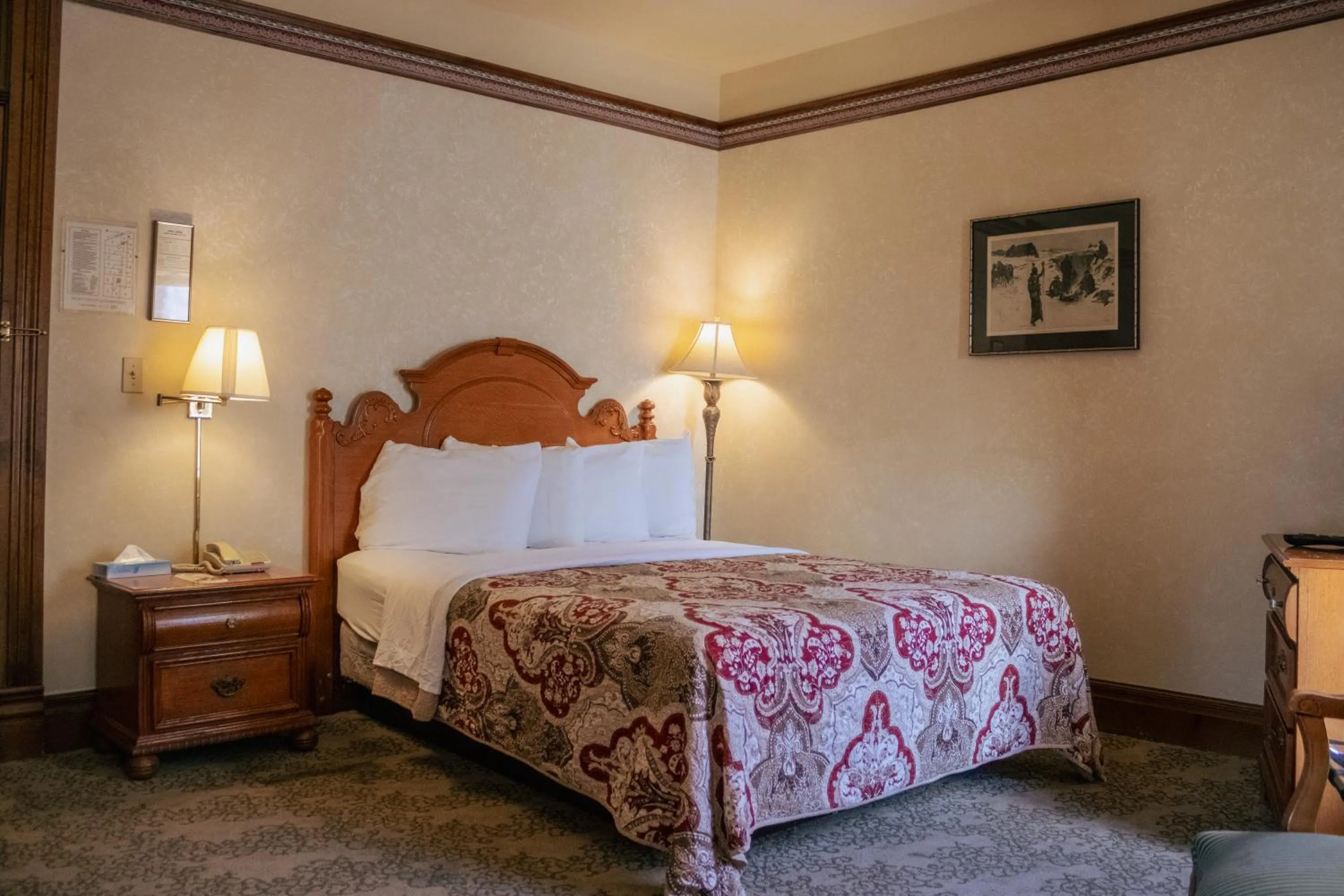 Bedroom, Bed in Historic Bullock Hotel
