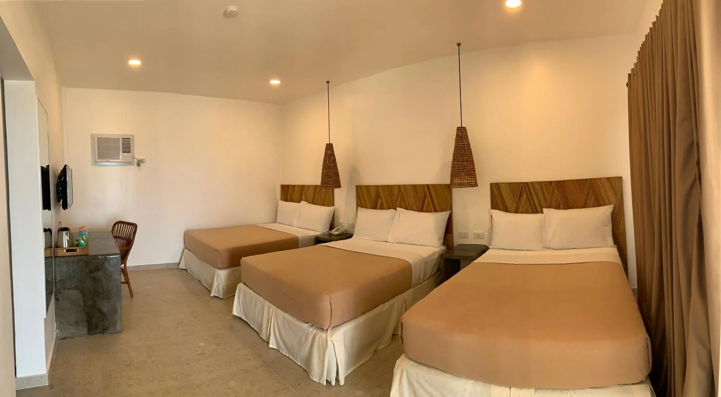 Photo of the whole room, Bed in Cebu R Resort Tabuelan