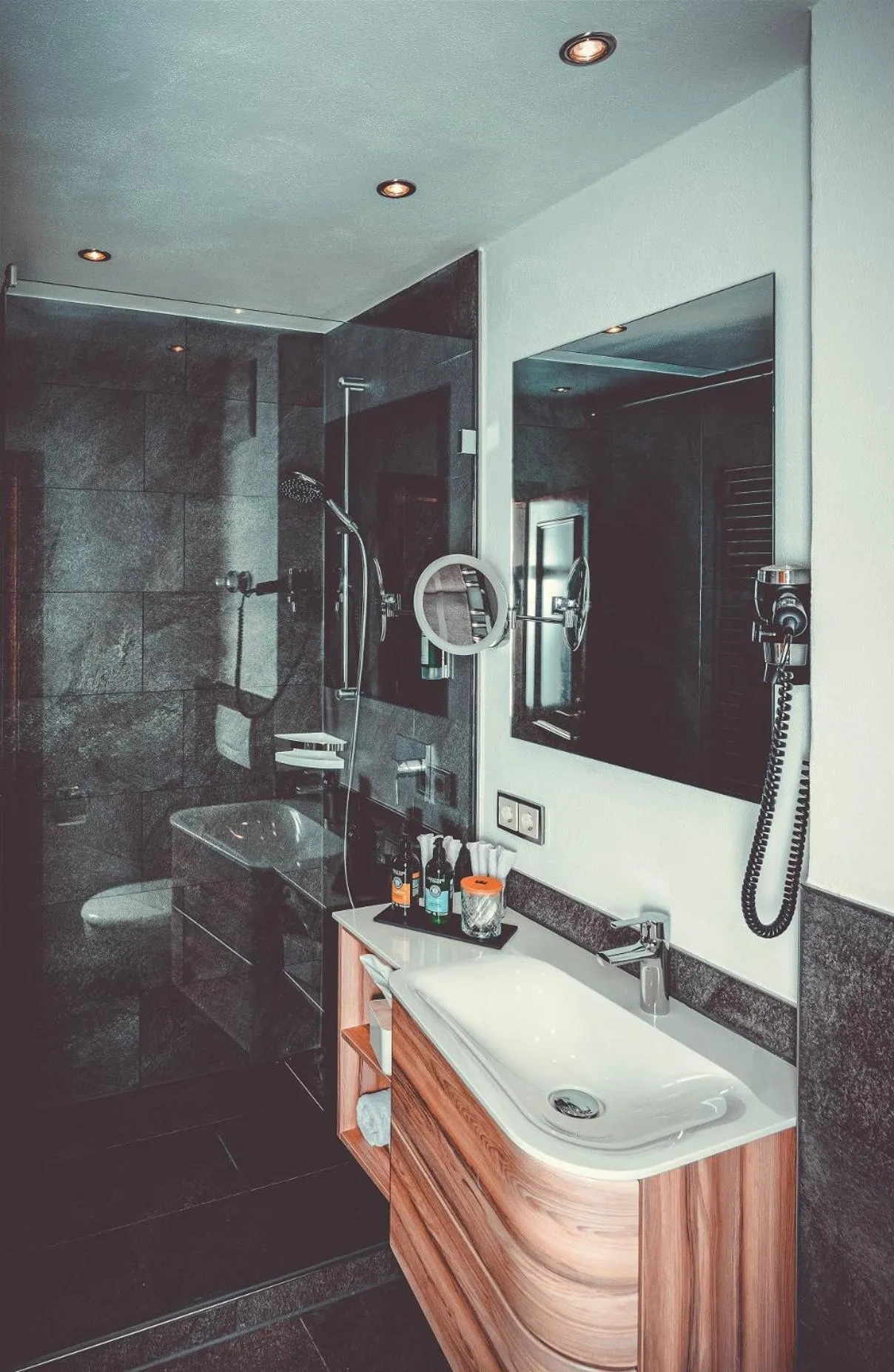 Shower in Hotel Alpenkönig