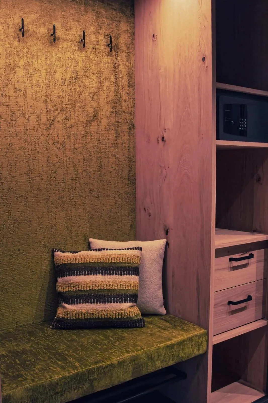 Photo of the whole room, Bed in Hotel Alpenkönig