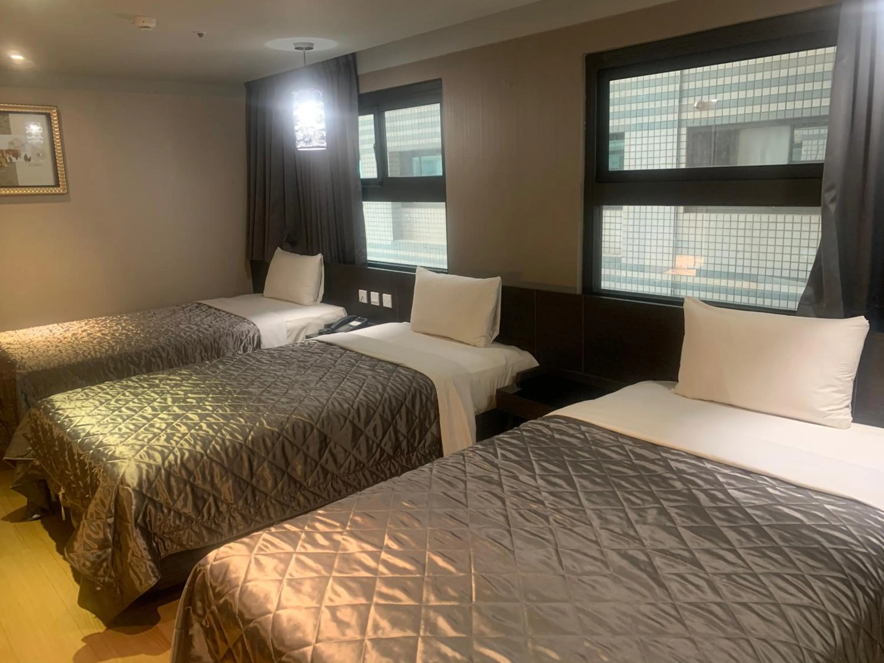 Photo of the whole room, Bed in Fine Hotel