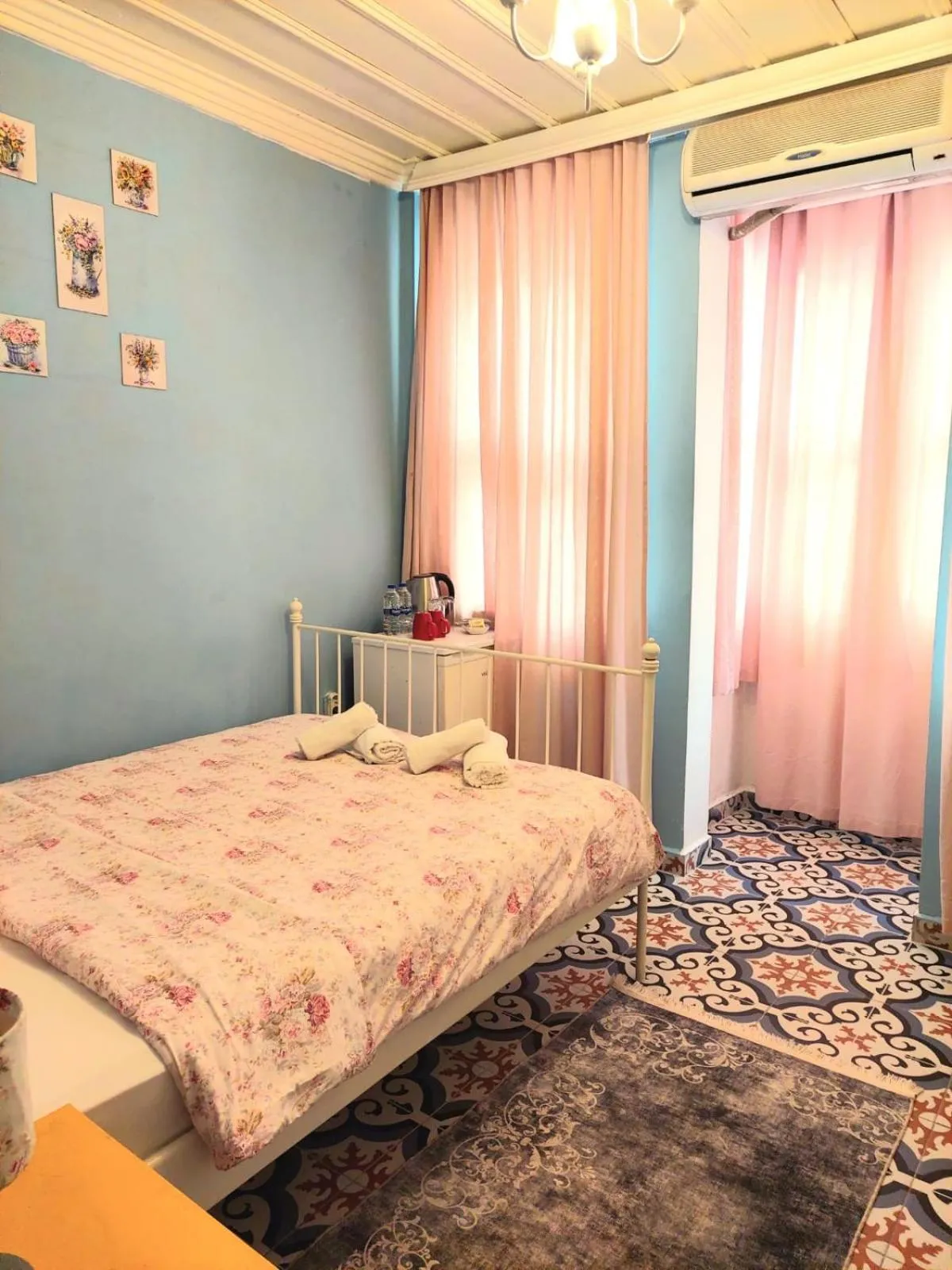 Photo of the whole room, Bed in La bella hotel