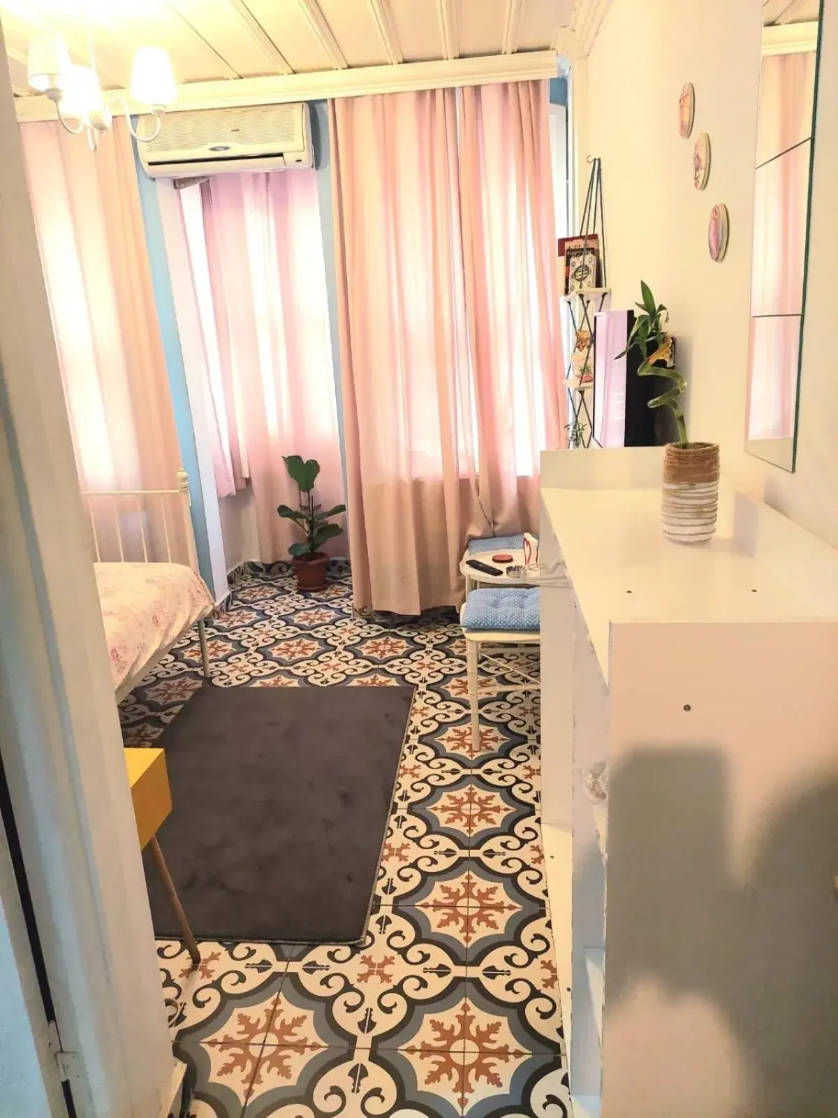 Deluxe Queen Room in La bella hotel Deluxe Queen Room in La bella hotel