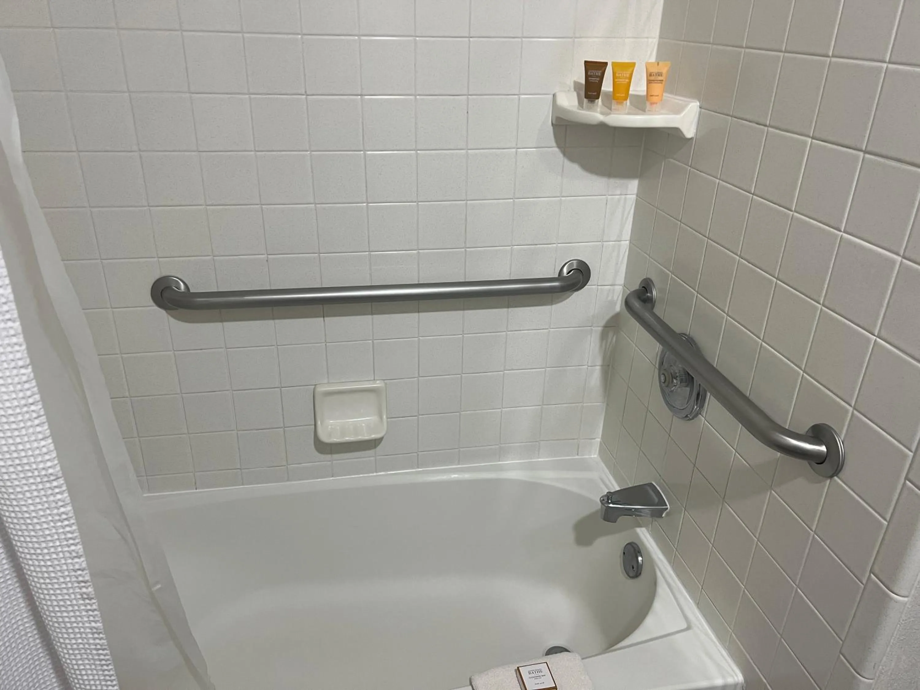 Shower in Desert Rose Resort & Cabins