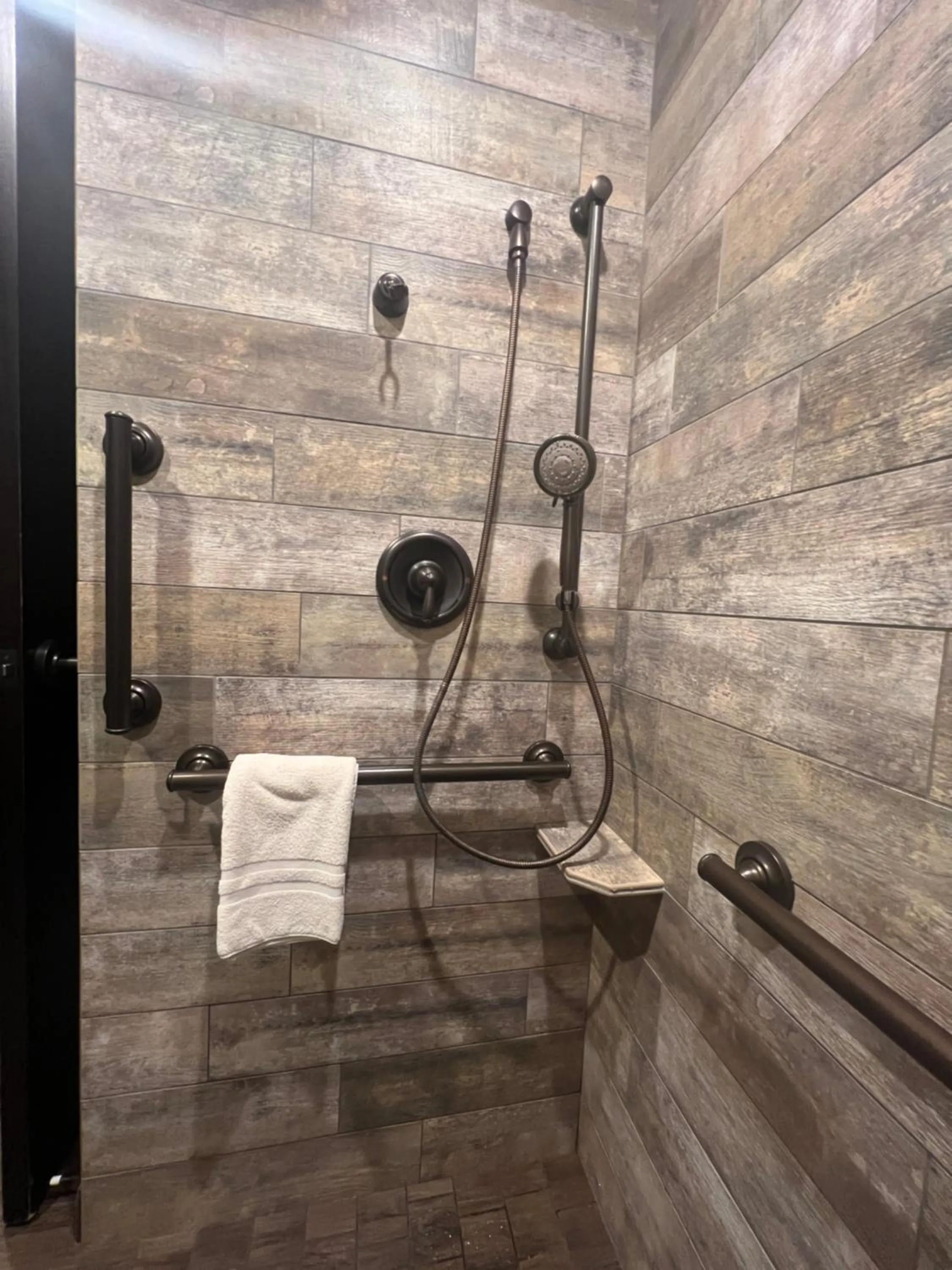 Shower in Desert Rose Resort & Cabins