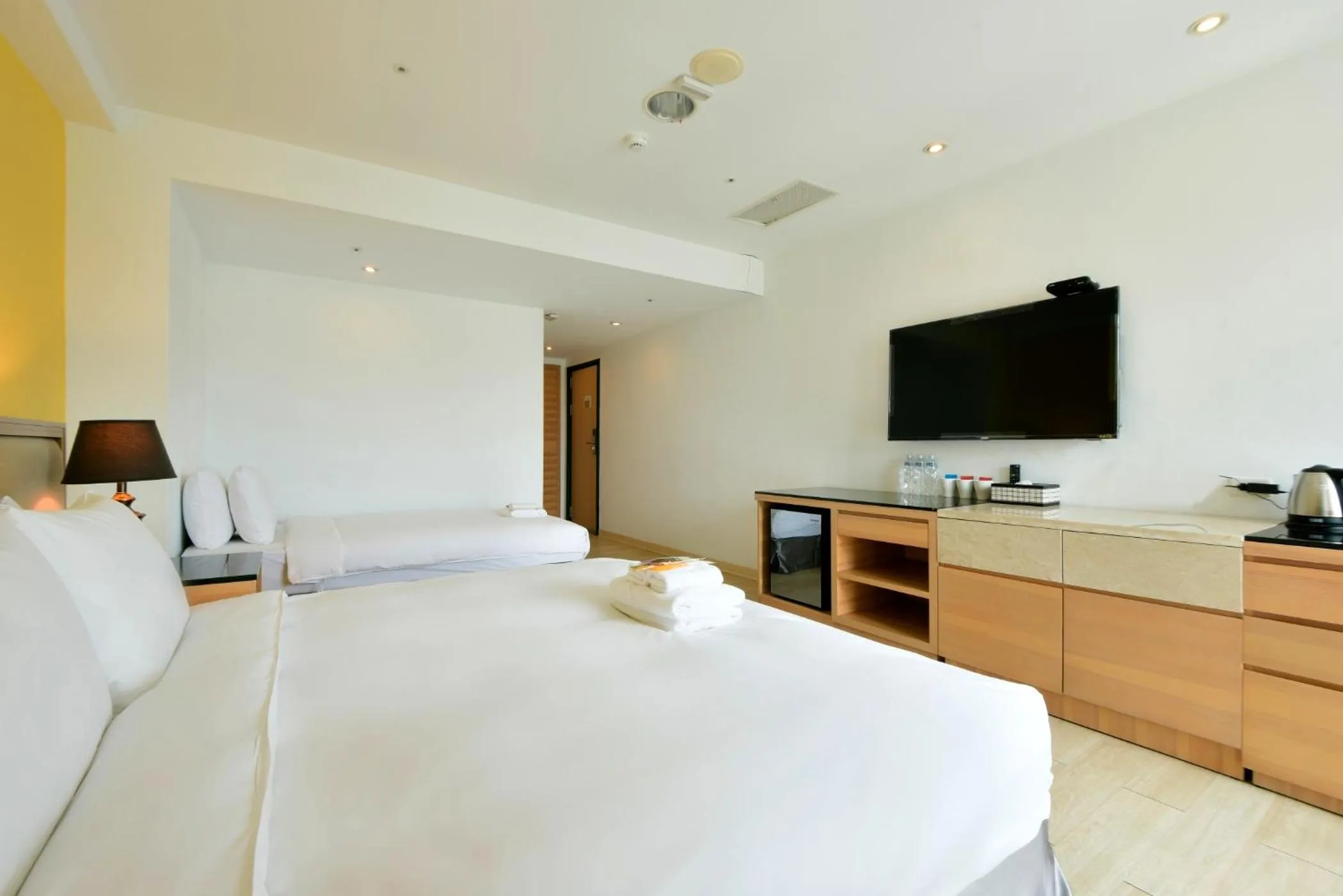 Bed in Hotel Champs Elysées