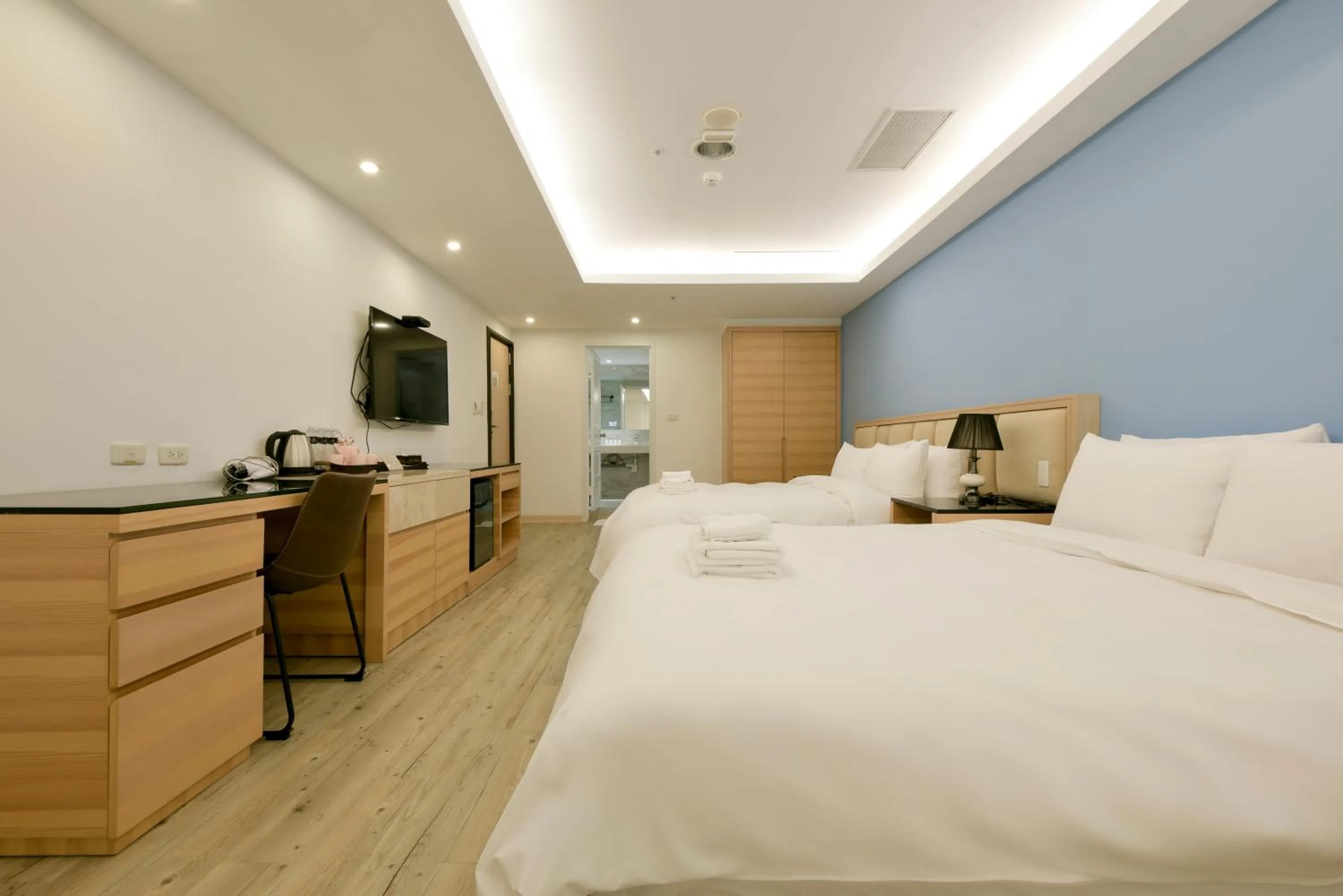 Bed in Hotel Champs Elysées