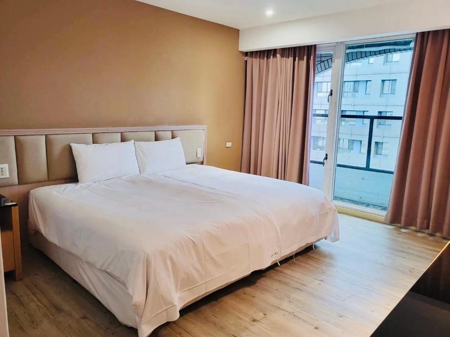 Bed in Hotel Champs Elysées