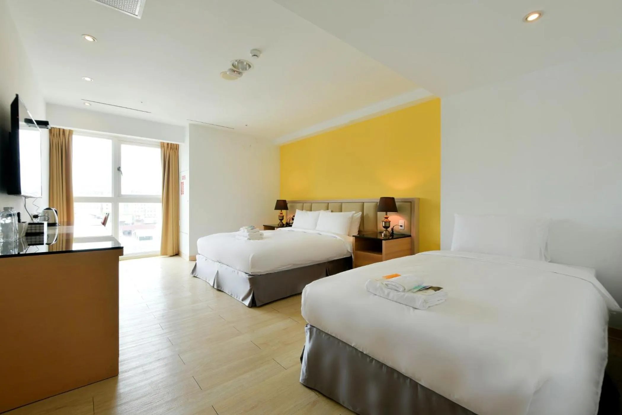 Bed in Hotel Champs Elysées