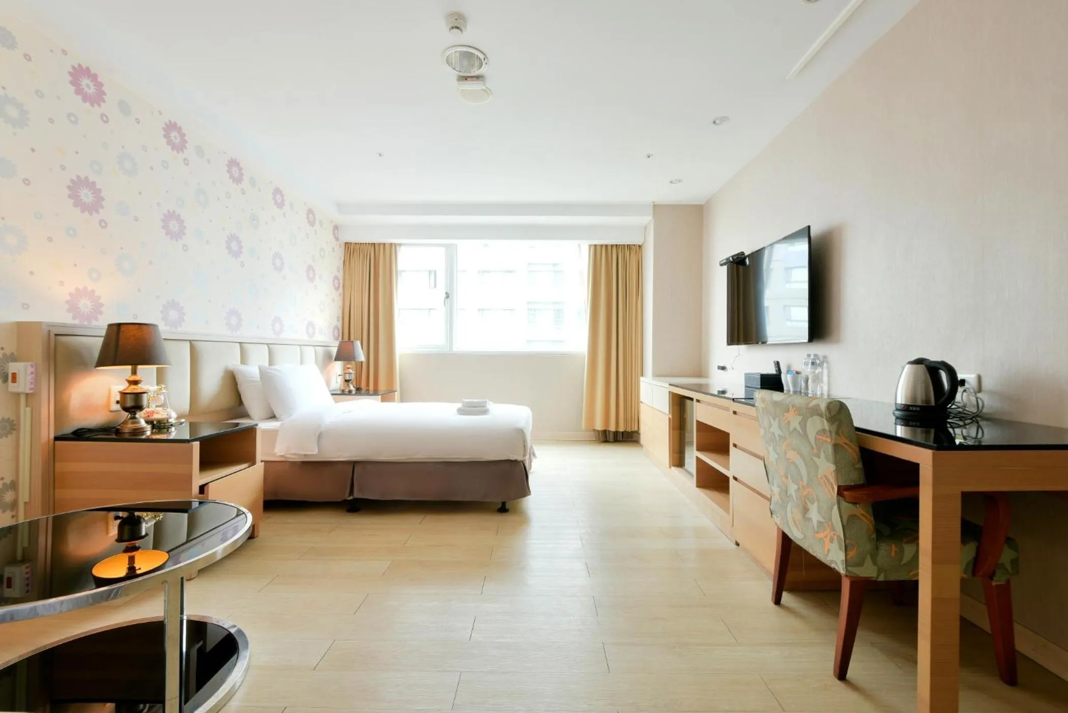 Bed in Hotel Champs Elysées