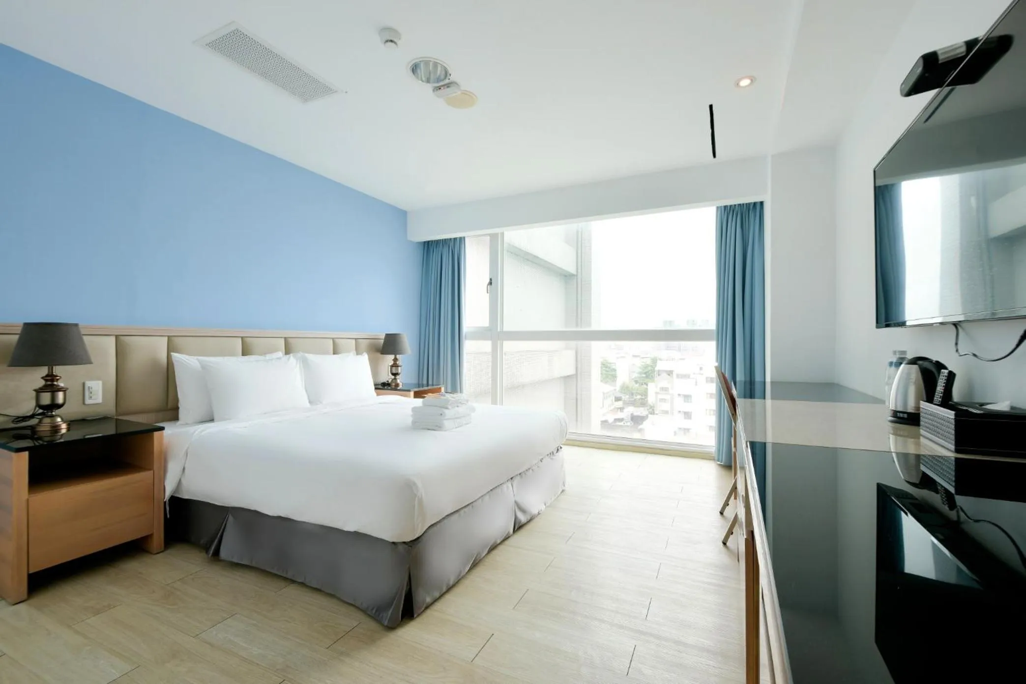 Bed in Hotel Champs Elysées